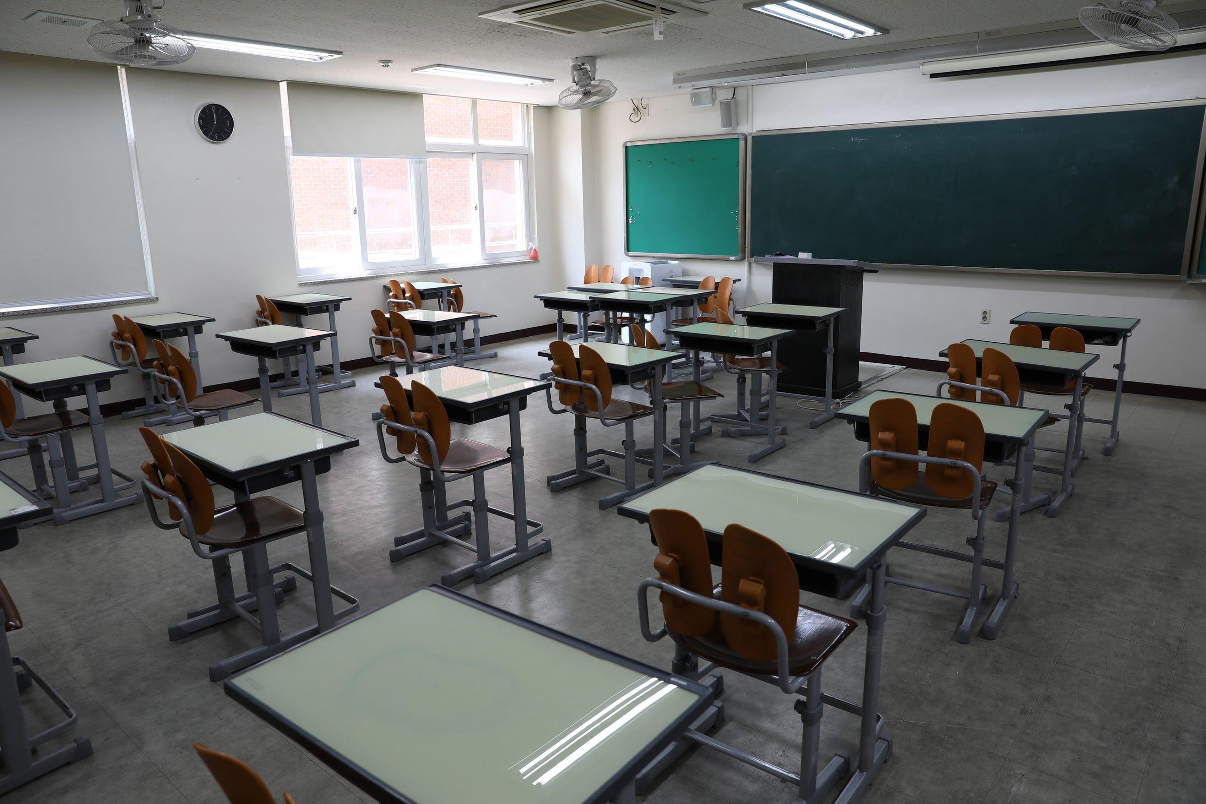 Aula vacía en un instituto en Seúl, mayo de 2020.