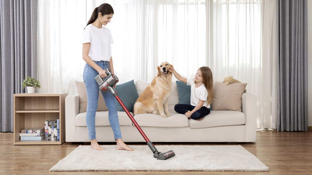 Mantén limpio tu hogar con el aspirador vertical inalámbrico de