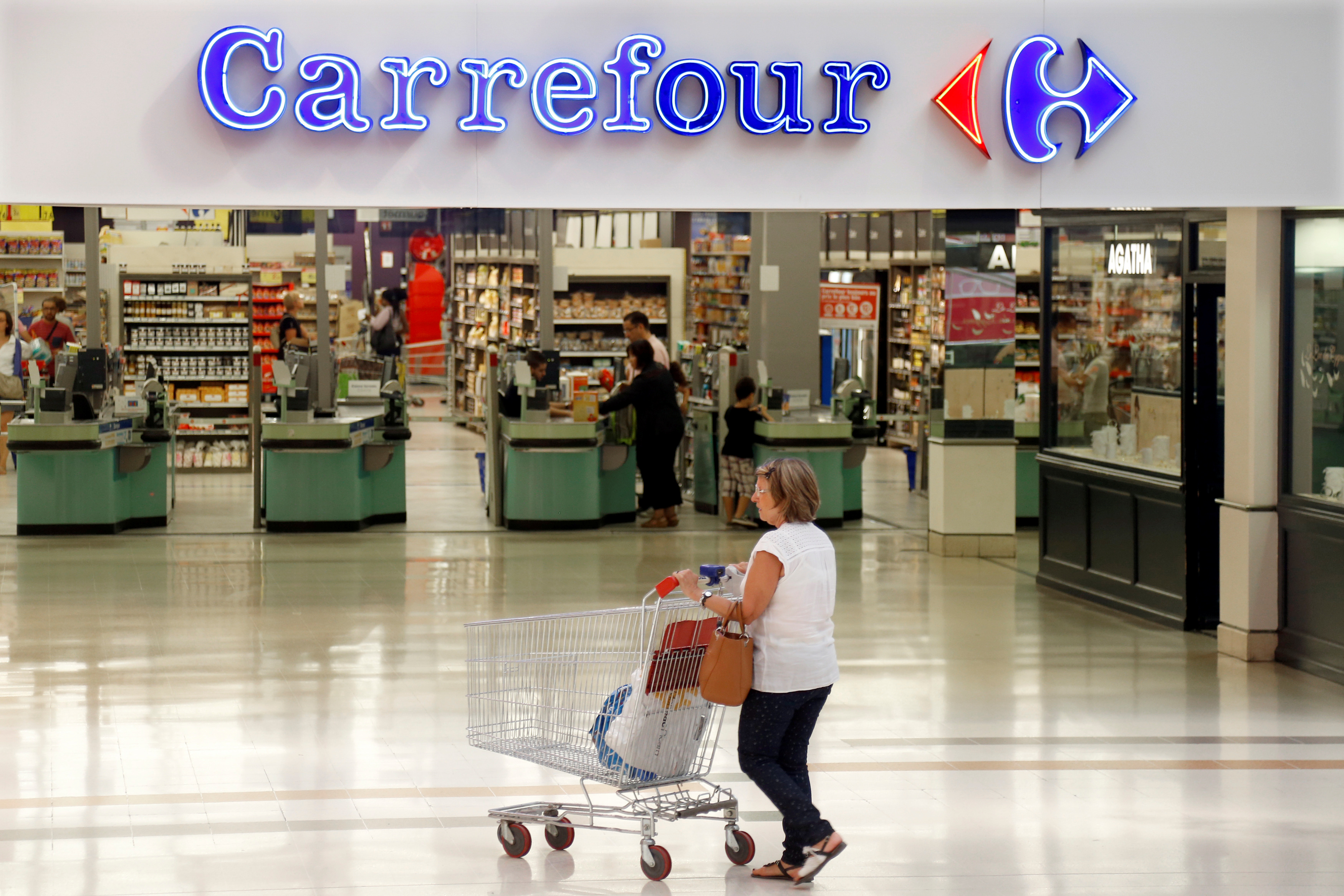 Carrefour España on X: ¡Ahora al hacer la compra! Cientos de productos a 1  euro en hipermercados y carrefour.es    / X