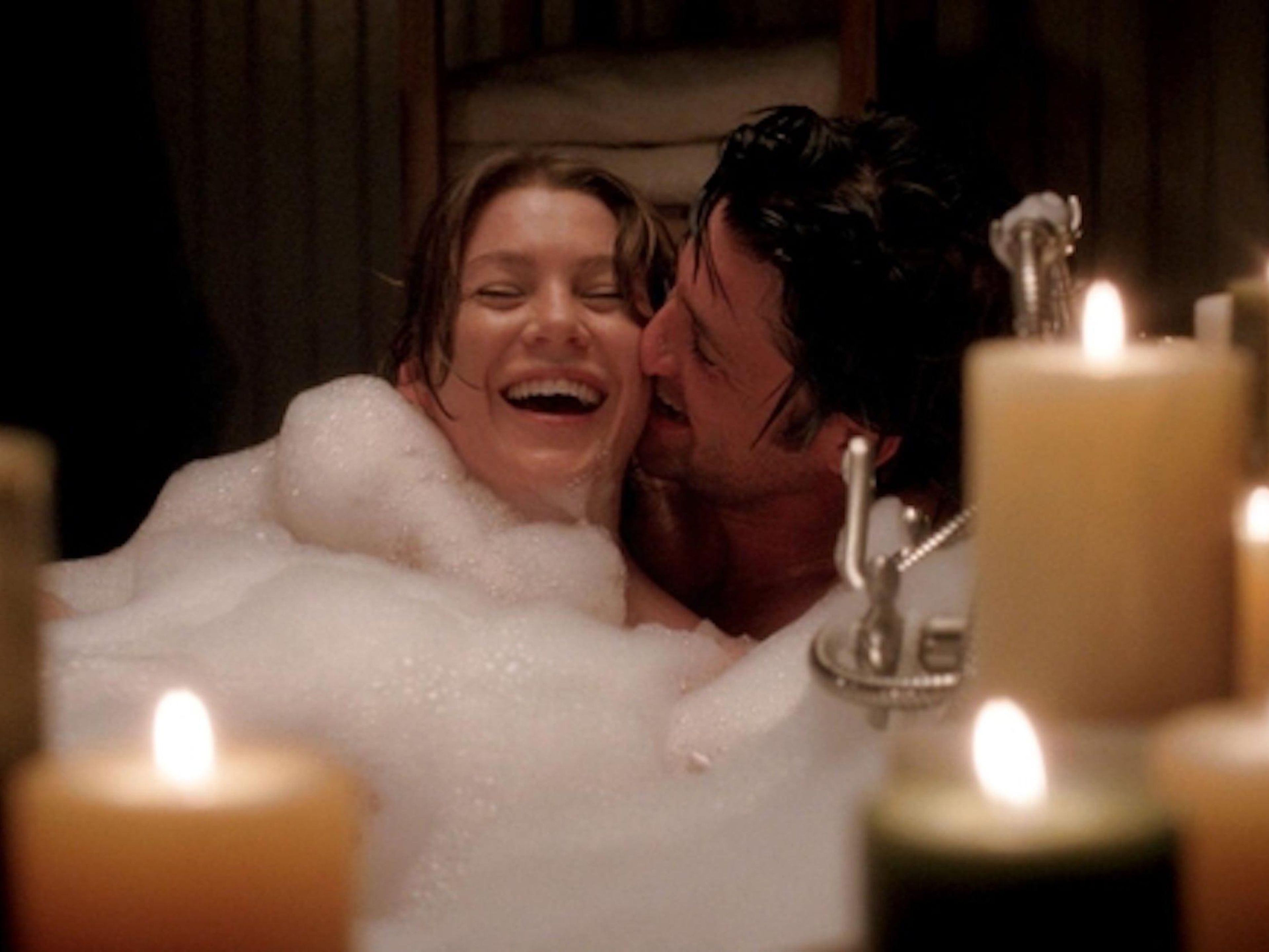 Los baños de burbujas son románticos para parejas.