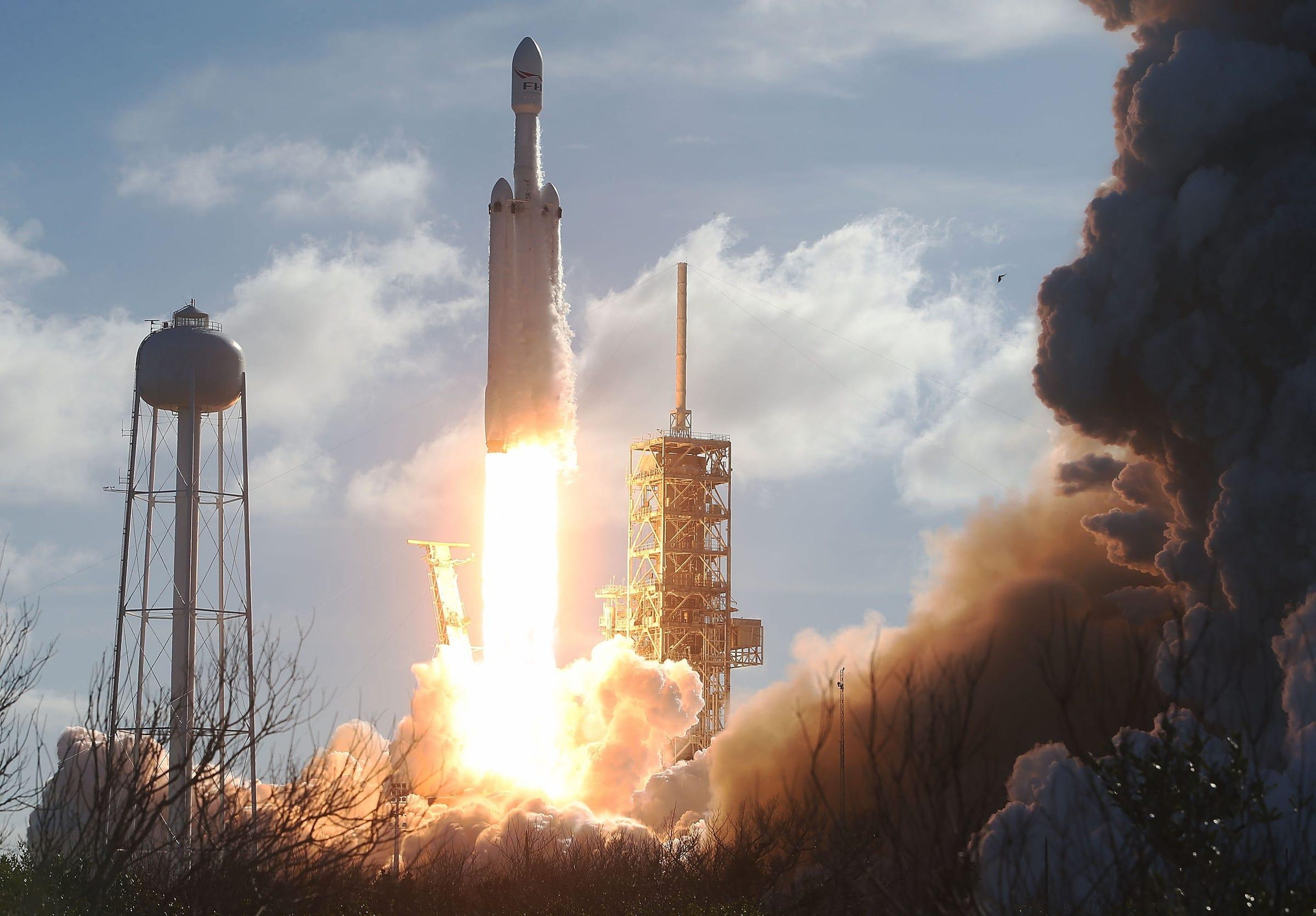 21. The SpaceX Falcon Heavy launches ...