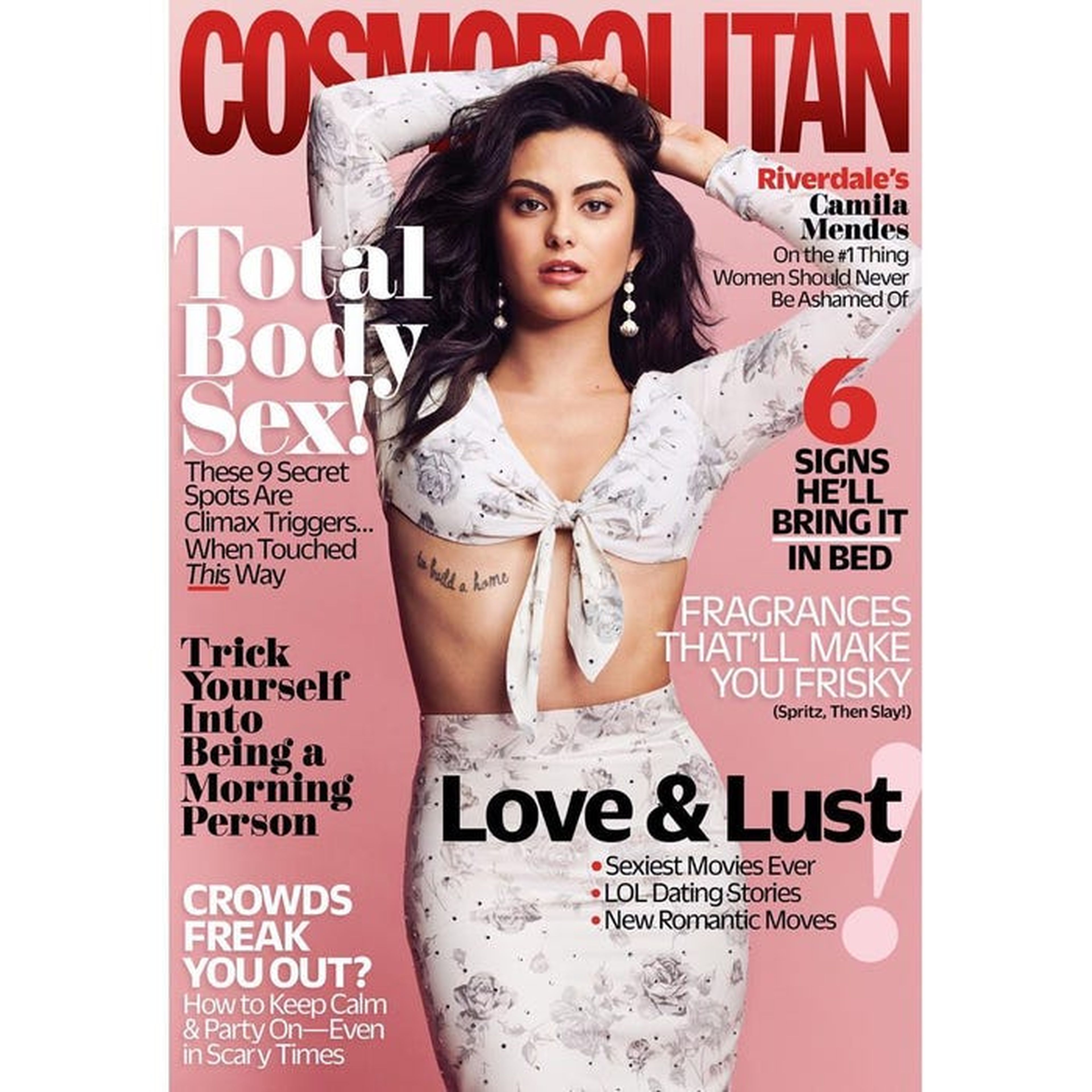 Camila Mendes en la portada de la edición estadounidense de Cosmopolitan.