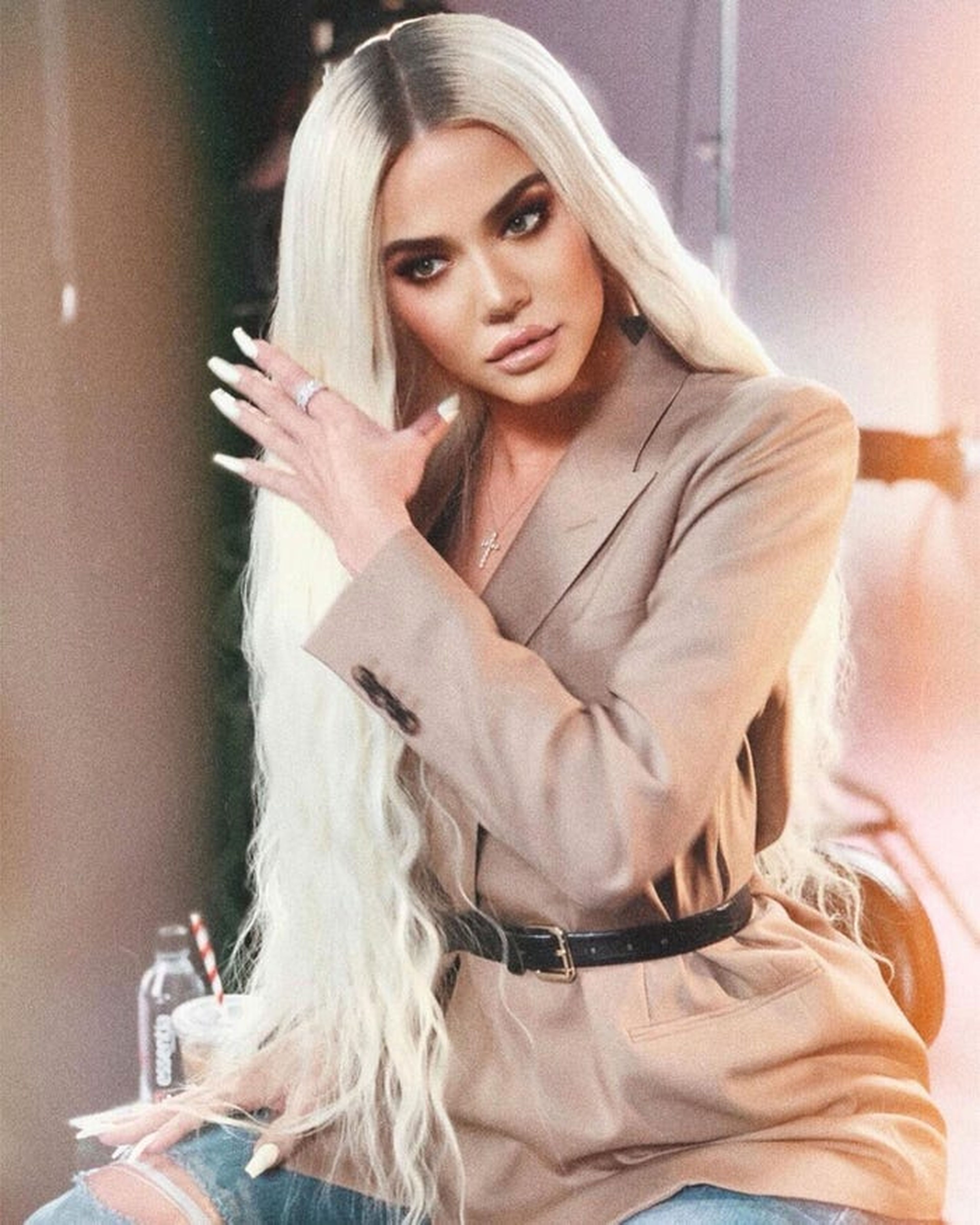 Khloé Kardashian.