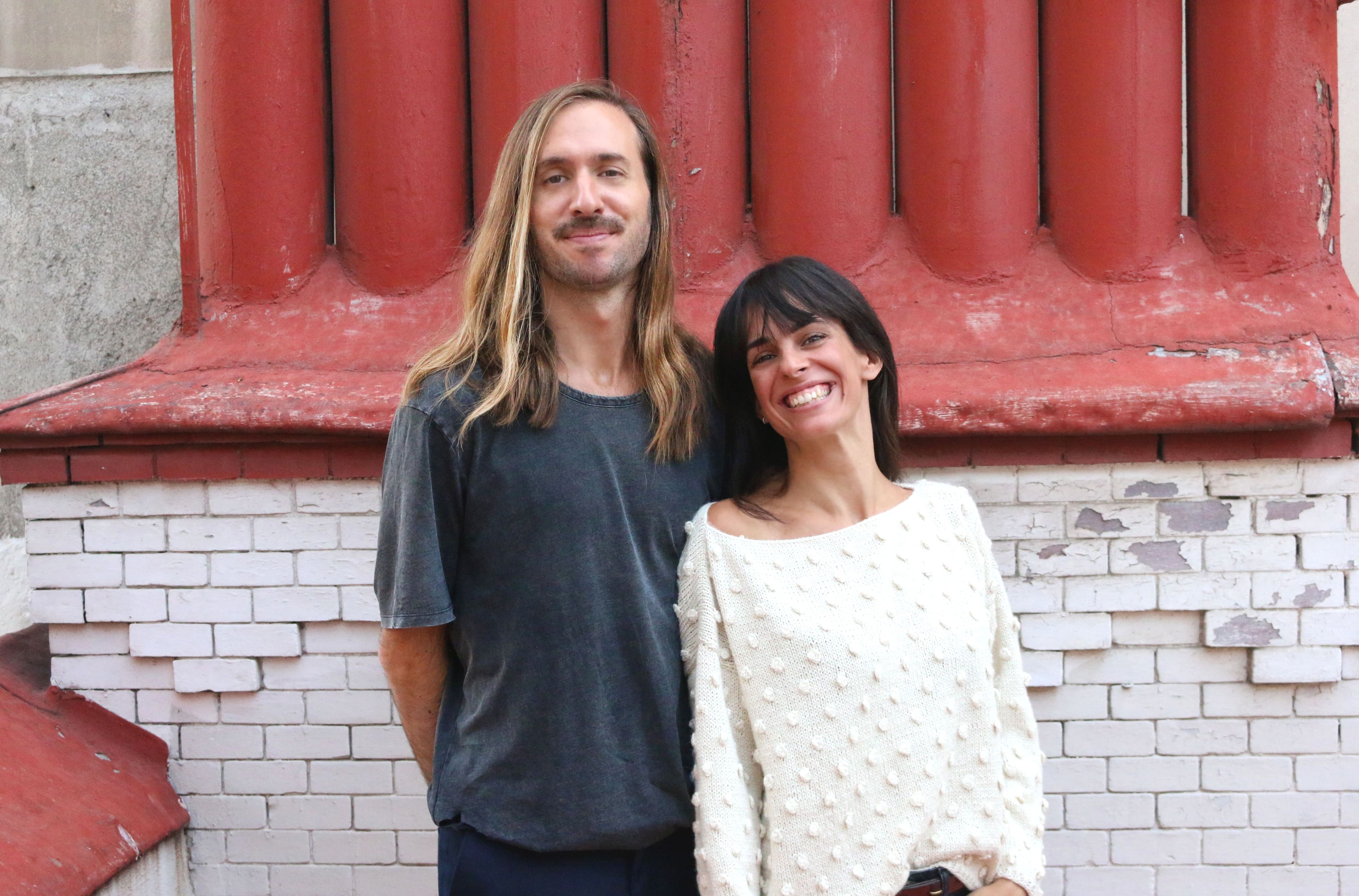 Alberto Bravo y Pepita Marín, cofundadores de la empresa de lanas y kits para tejer We Are Knitters.