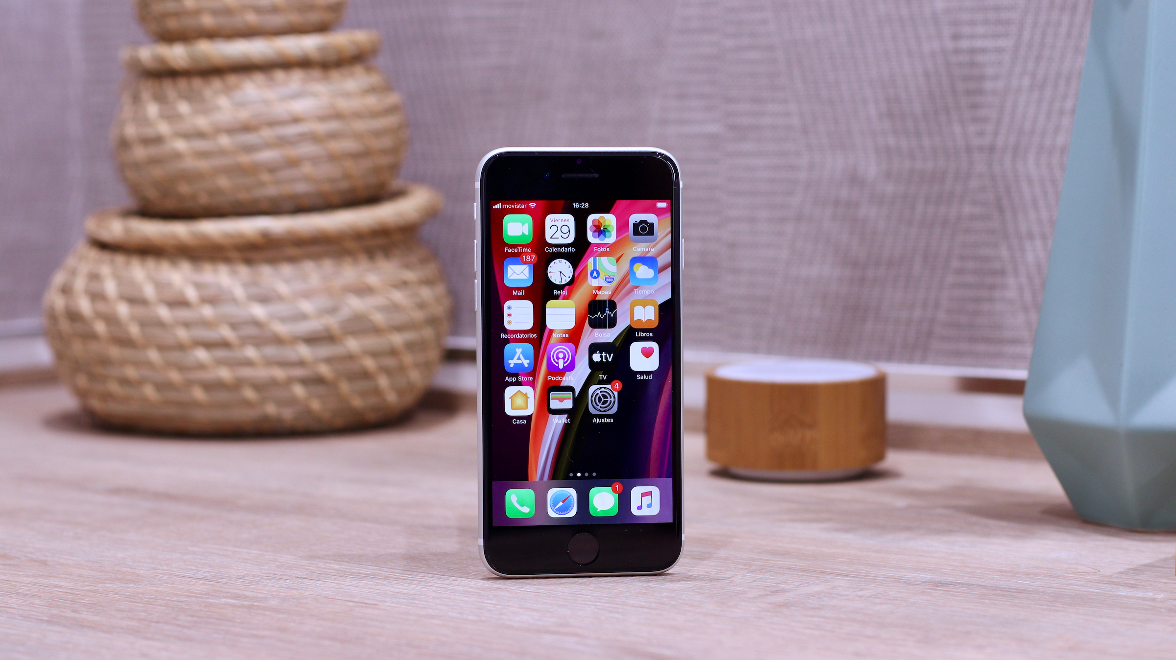 Apple habría cancelado el lanzamiento del iPhone SE 4