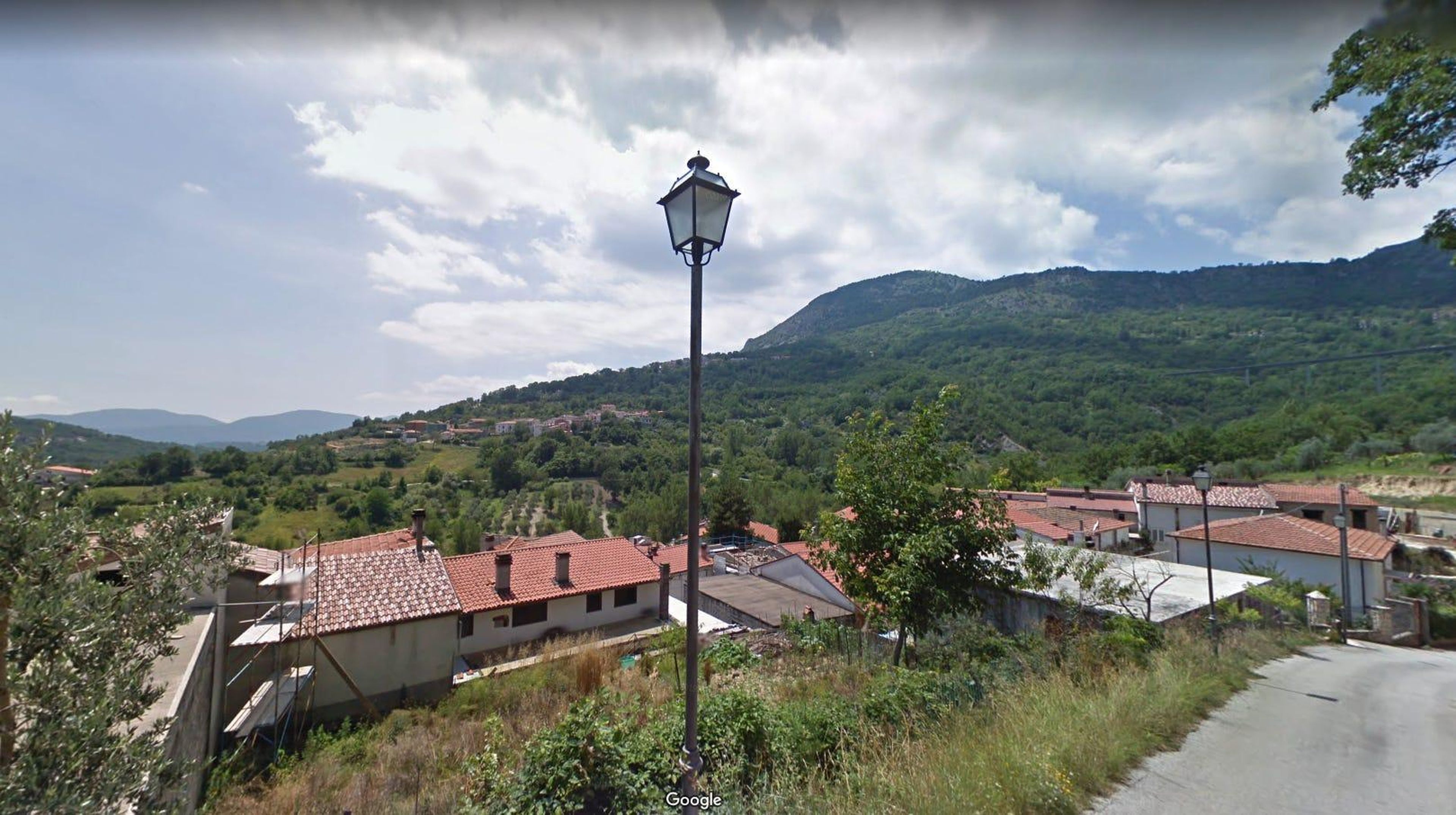 The village is surrounded by beautiful scenery. Google Maps