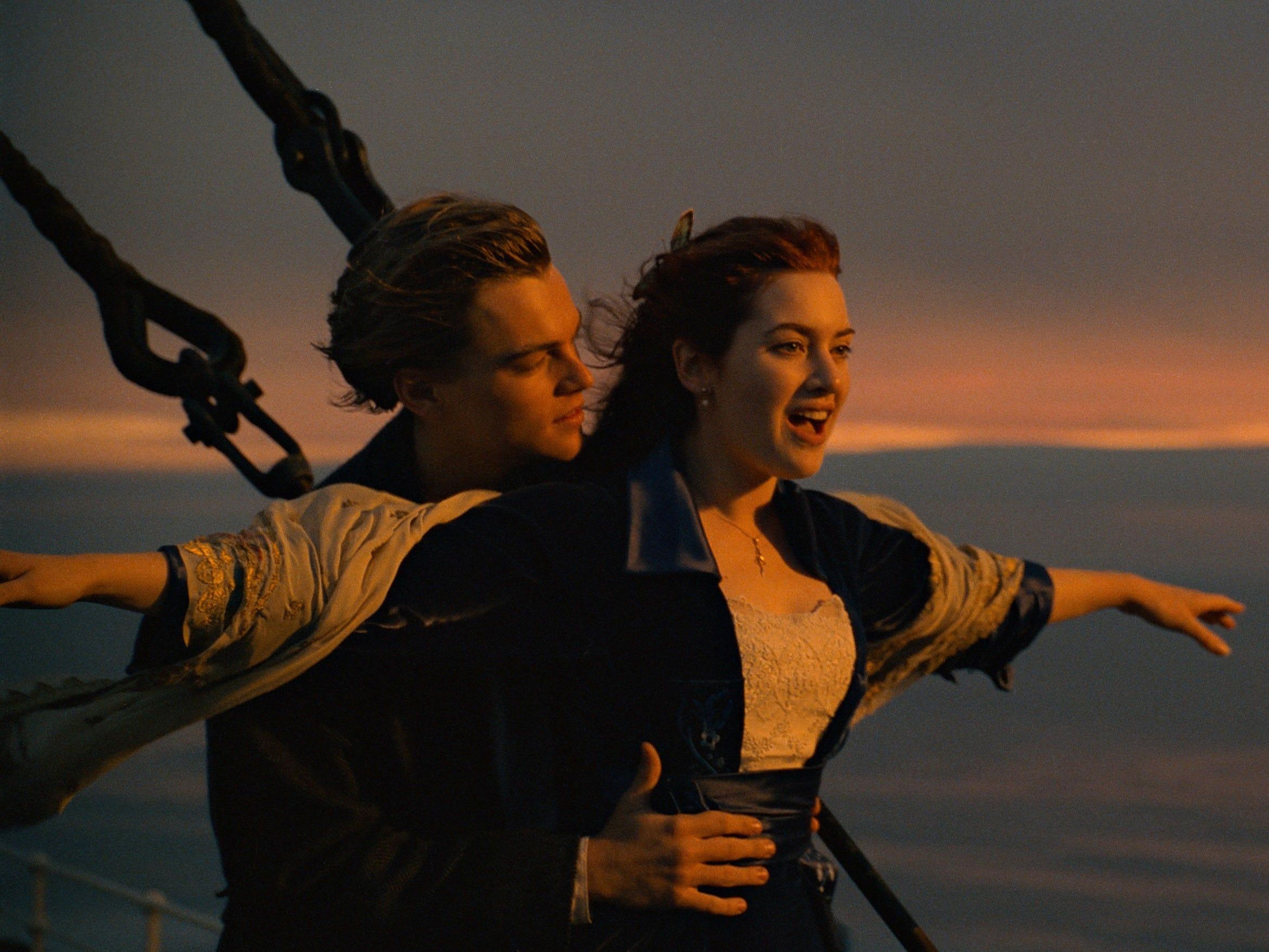 Kate Winslet y Leonardo DiCaprio coprotagonizan "Titanic".