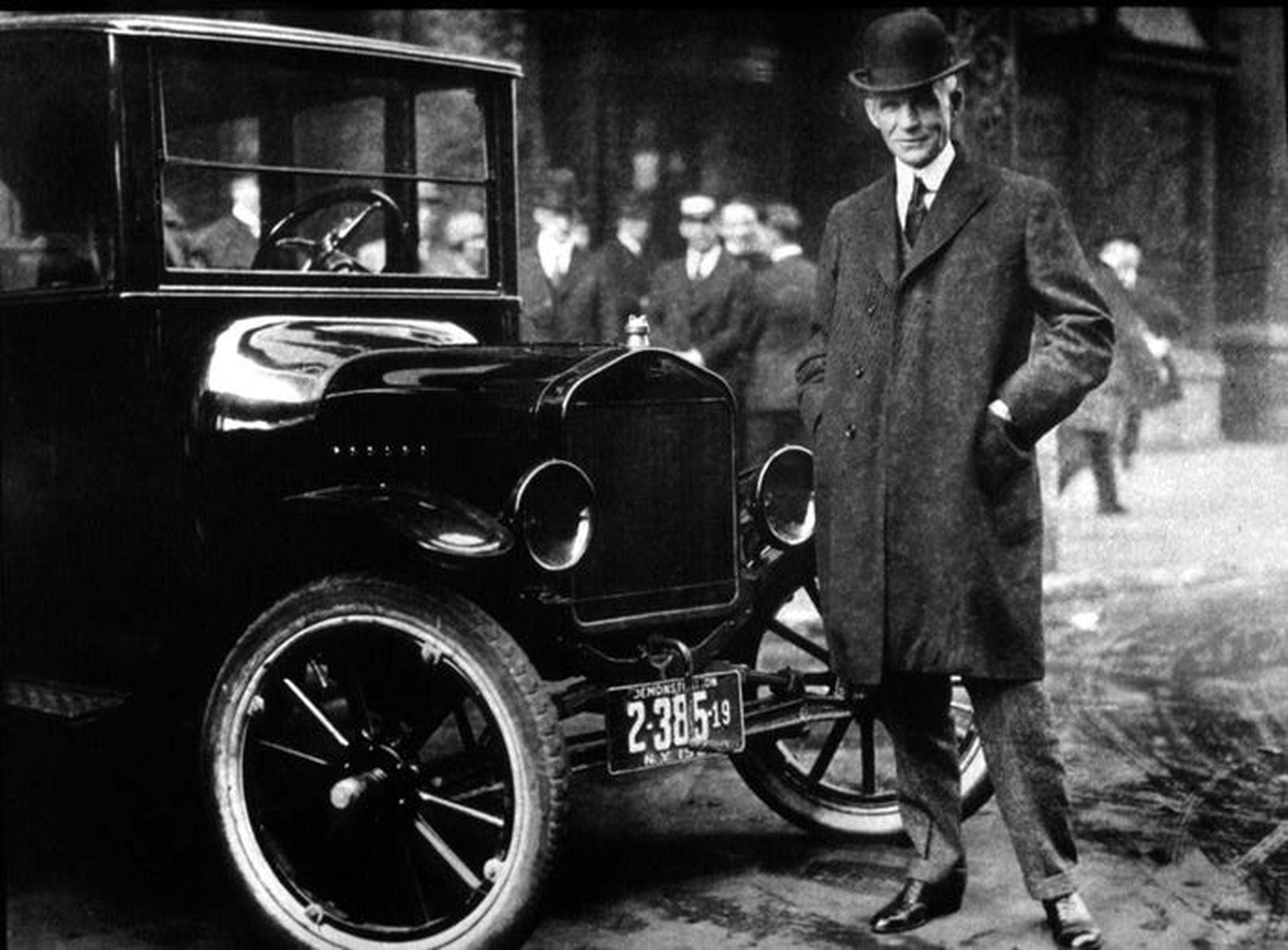 ... del automóvil (Gracias, Henry Ford) y una amplia gama de tecnologías modernas, incluyendo...