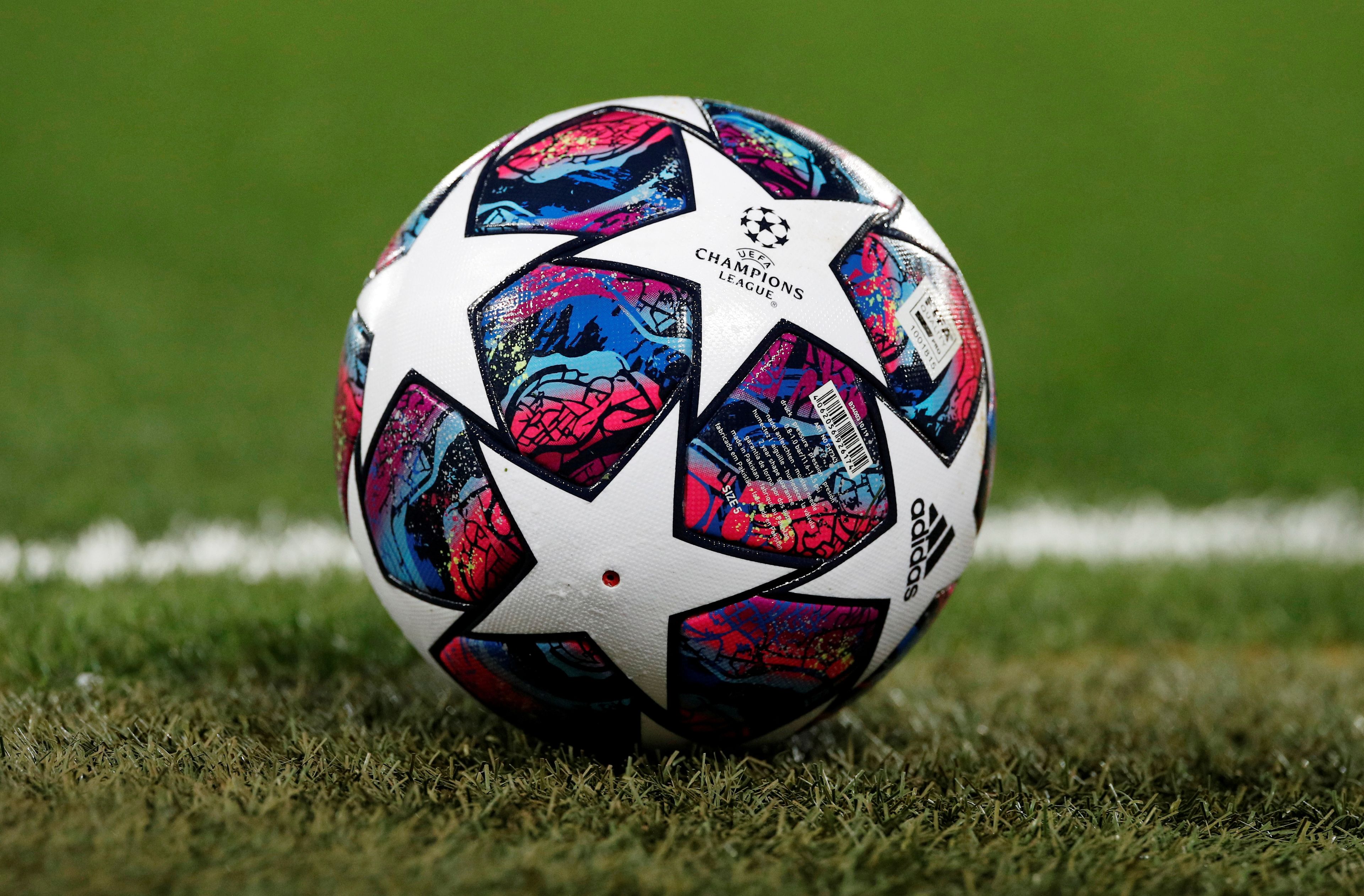 Un balón de la Champions League