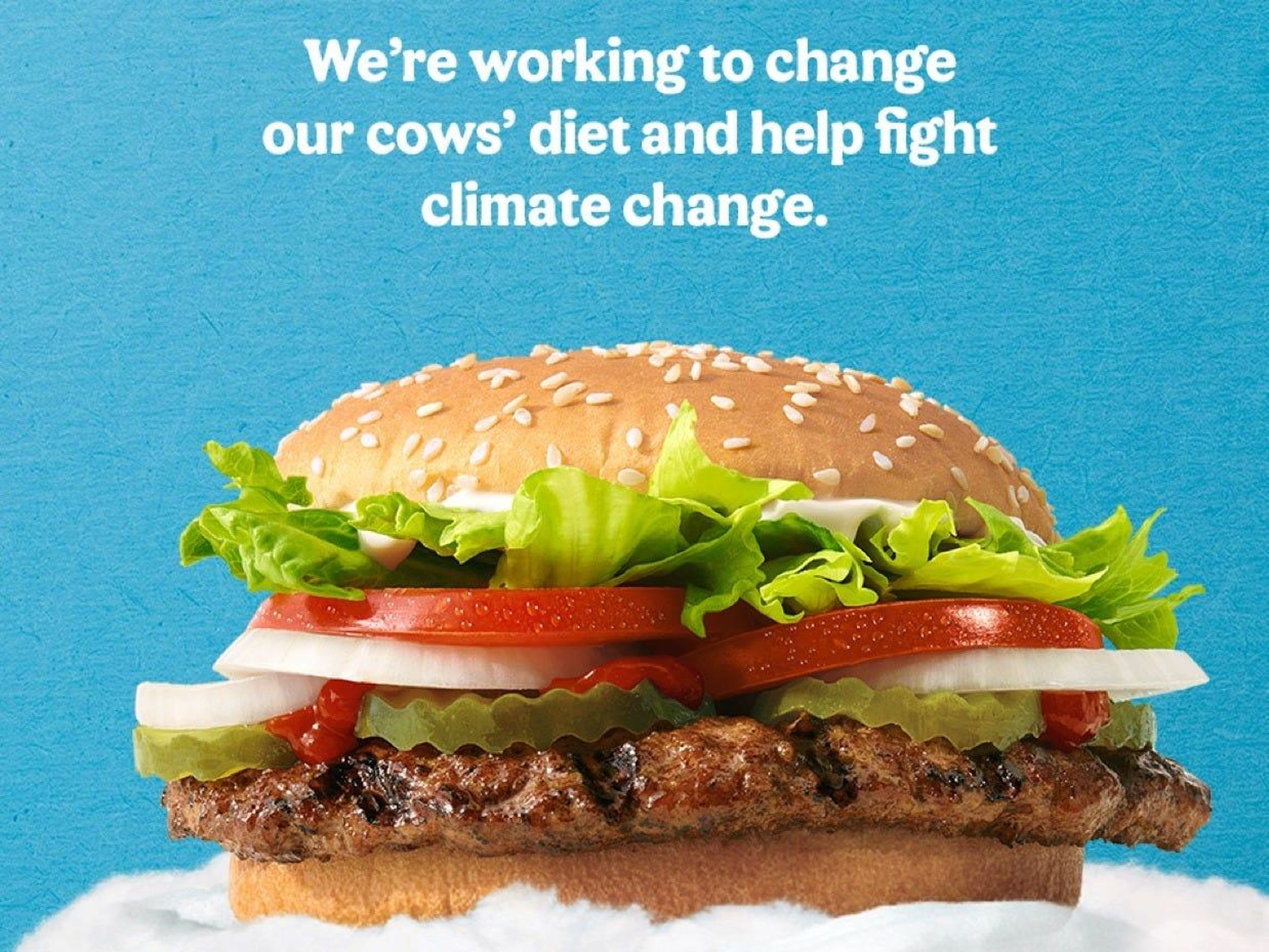 Burger King estrena un nuevo Whopper hecho de vacas que eructan y se tiran pedos un 33% menos