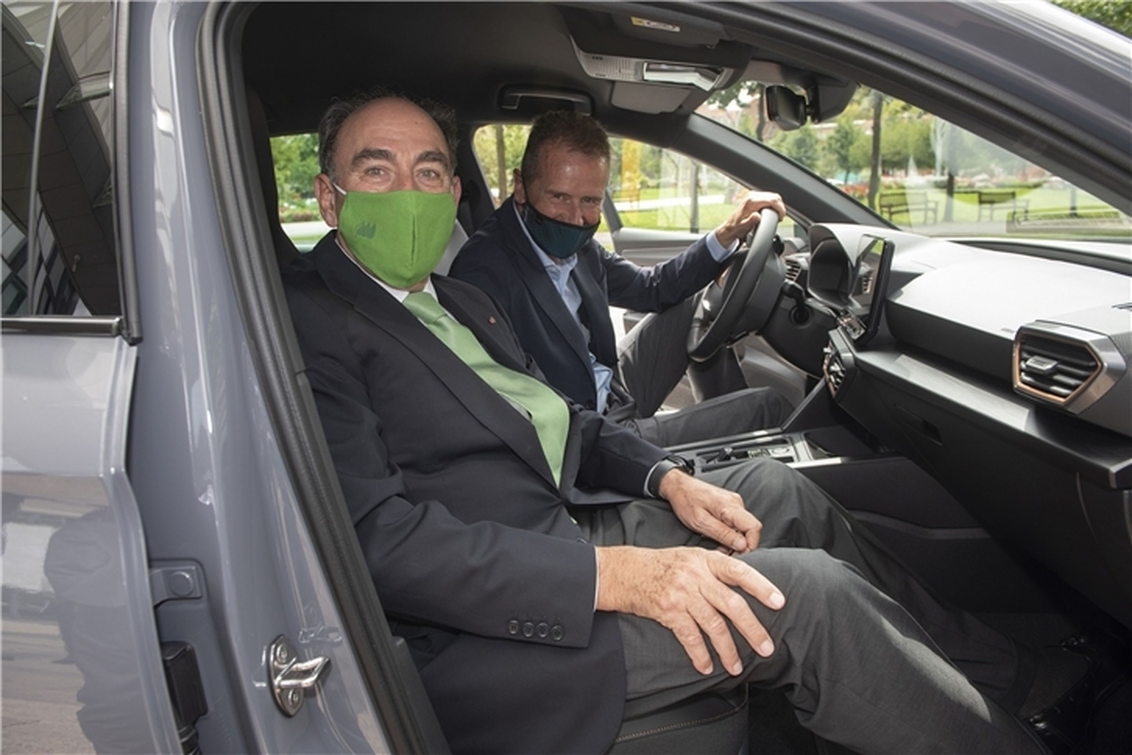 El presidente del grupo Iberdrola, Ignacio Galán, junto al CEO del Grupo Volkswagen y presidente del Consejo de Administración de Seat, Herbert Diess