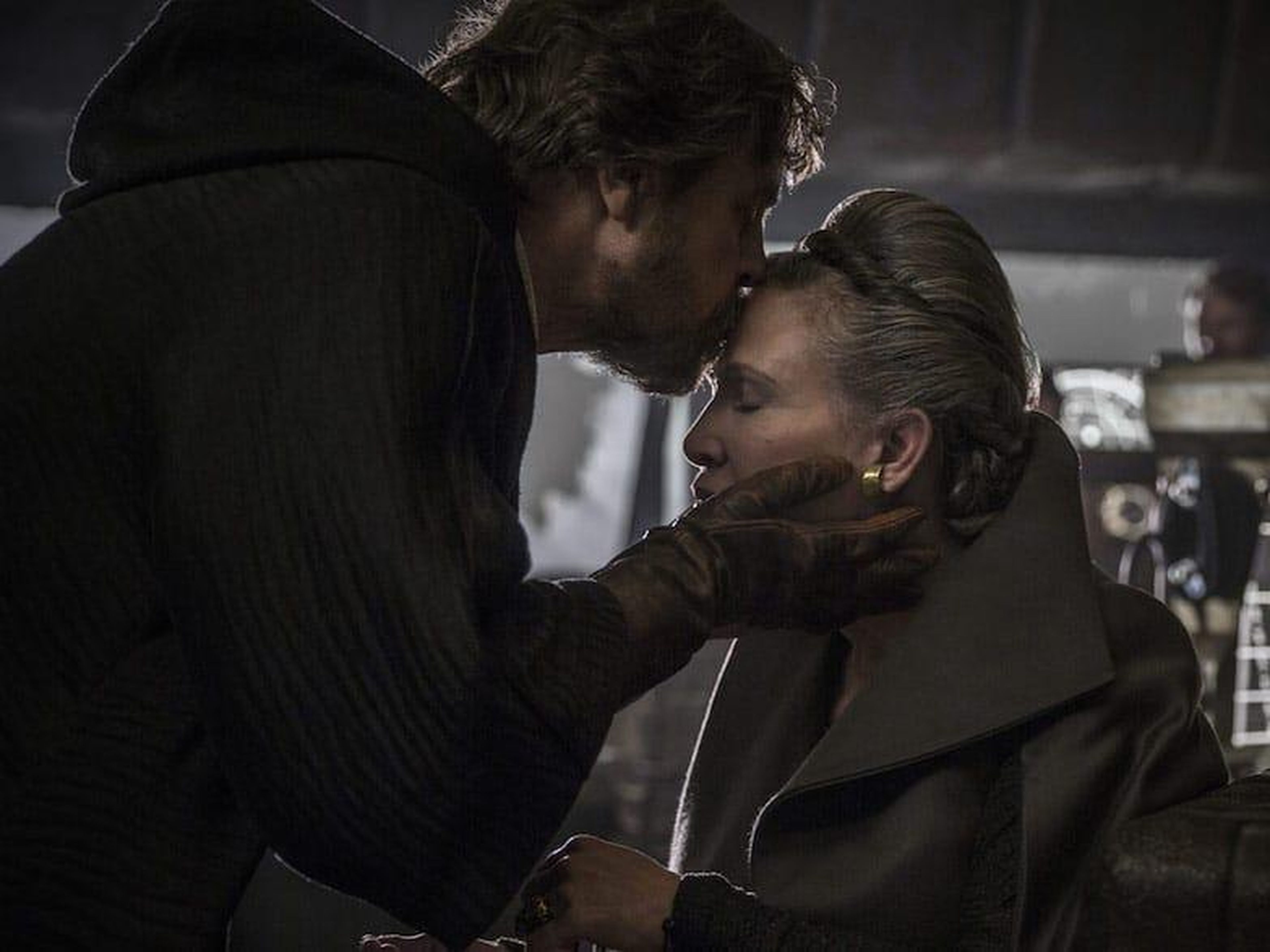 Mark Hamill y Carrie Fisher aparecen en 'Star Wars: los últimos Jedi'.