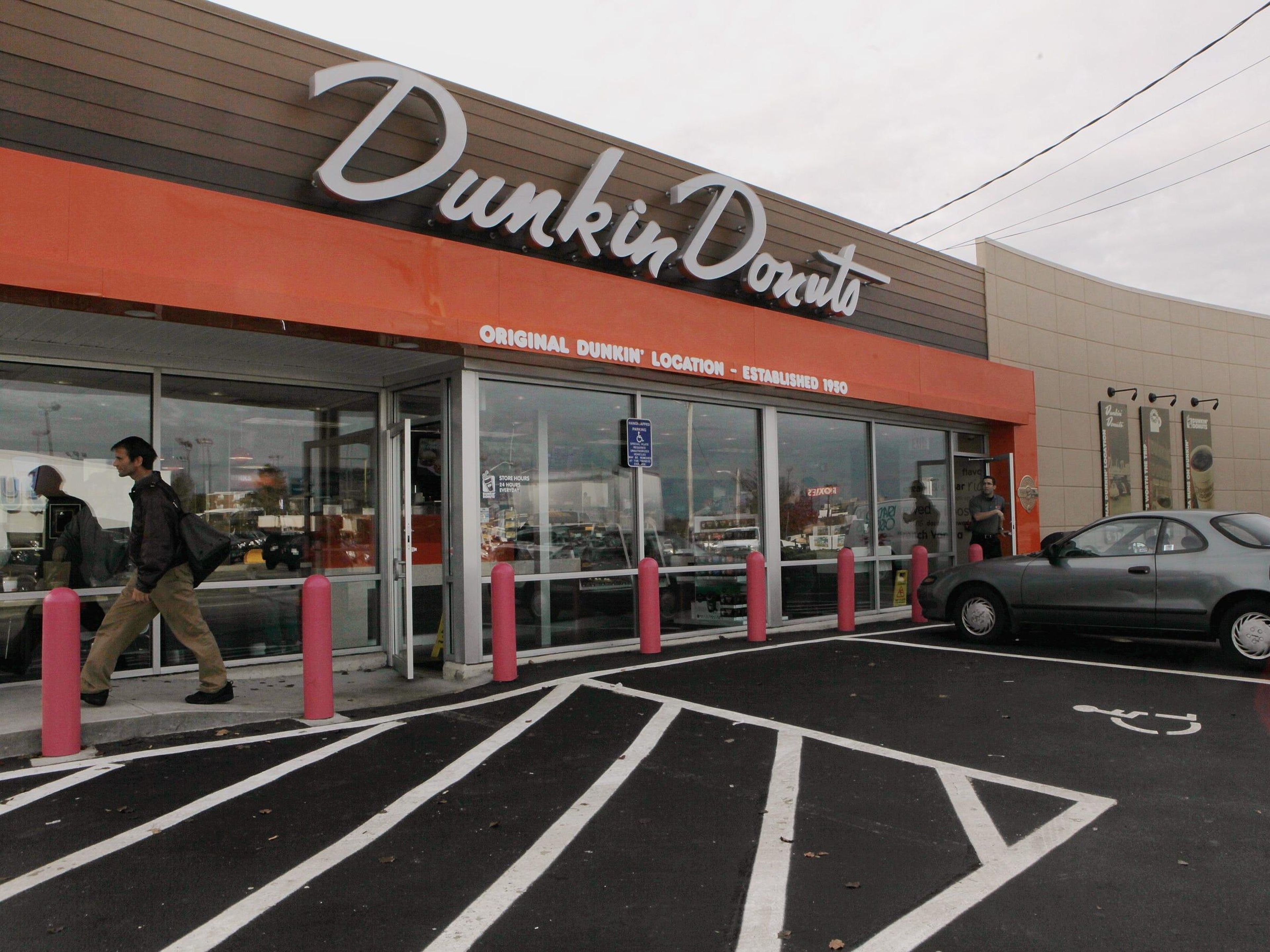Primer local de Dunkin Donuts en Quincy, Massachusetts.