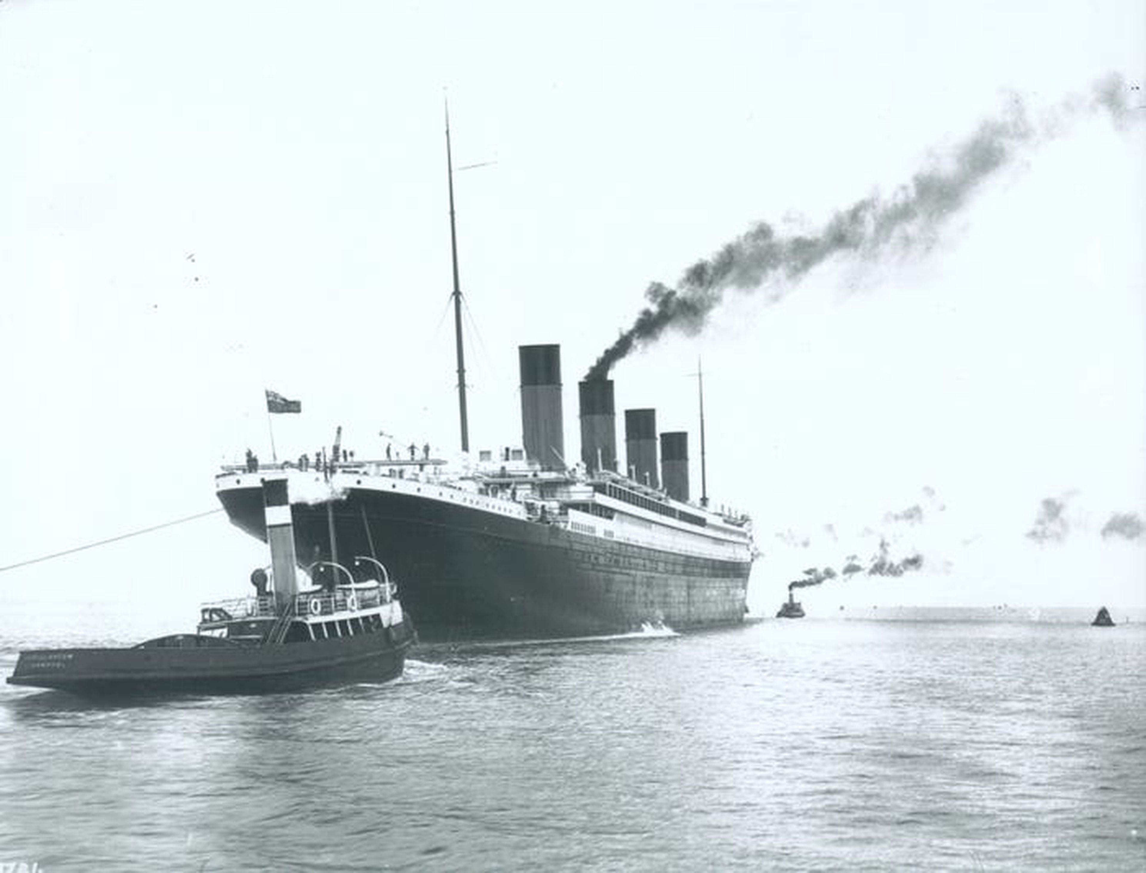 El RMS Titanic mientras se dirigía a su viaje inaugural en 1912.