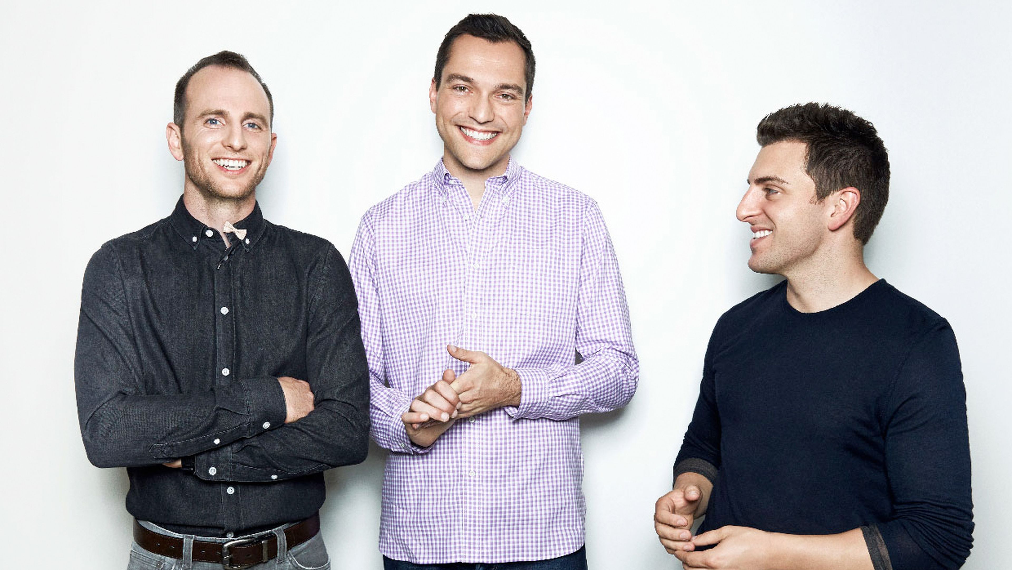 El trío de cofundadores de Airbnb: Joe Gebbia, Nate Blecharczyk y Brian Chesky.