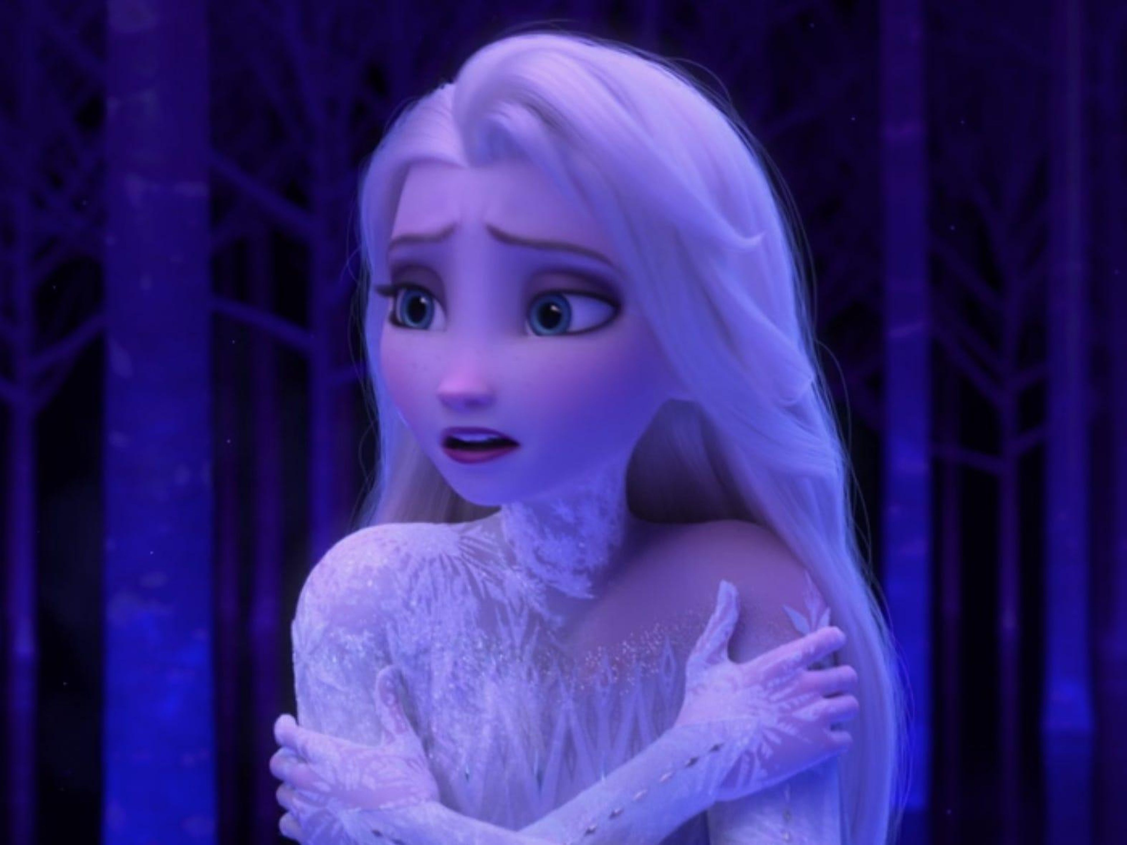 Elsa aprende todo sobre sus padres, pero se adentra demasiado en el río helado.