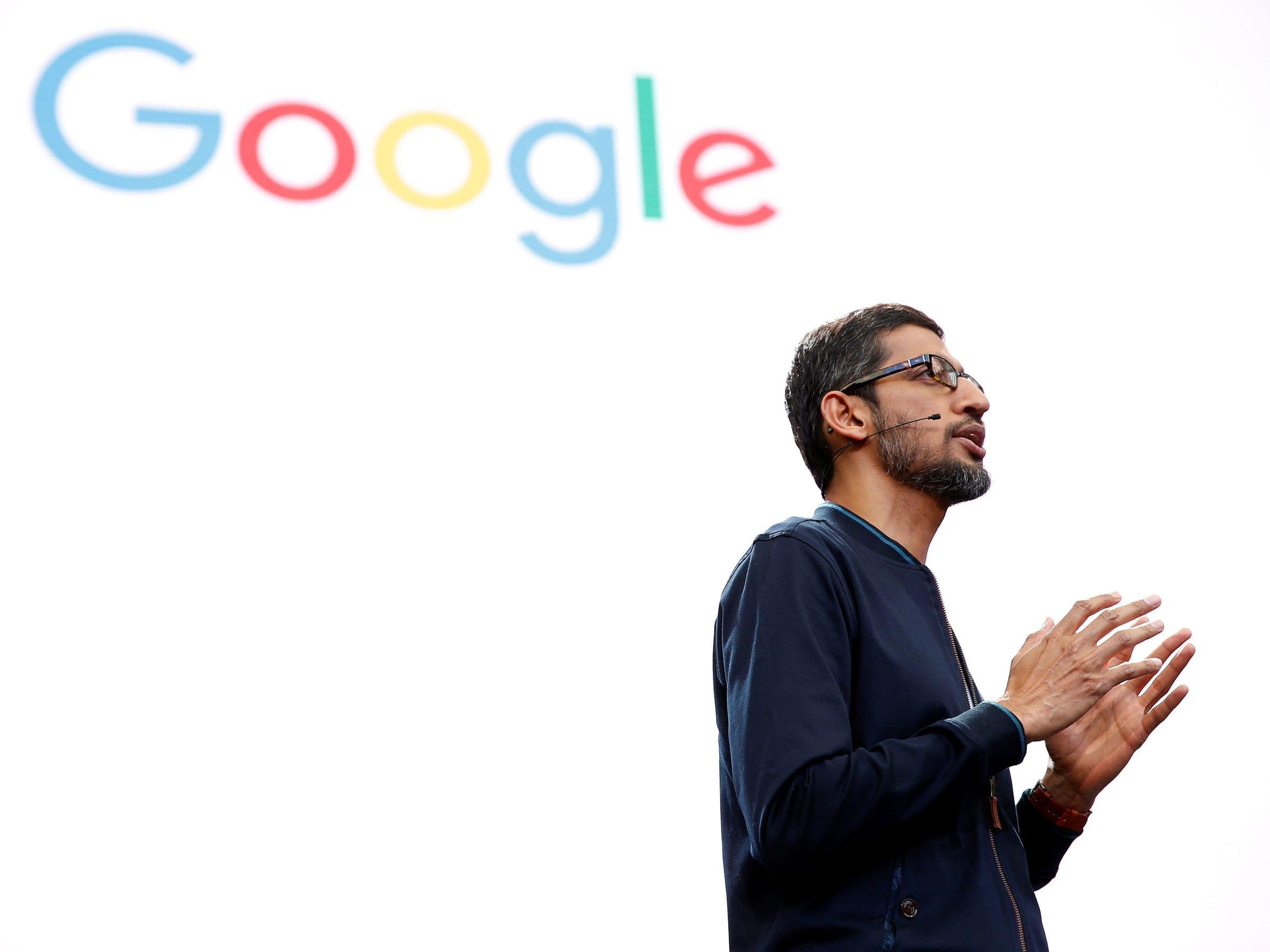 El CEO de Google dice que el futuro del trabajo implica un 'modelo híbrido' y que la empresa ya está reconfigurando sus oficinas para los empleados 'in situ'