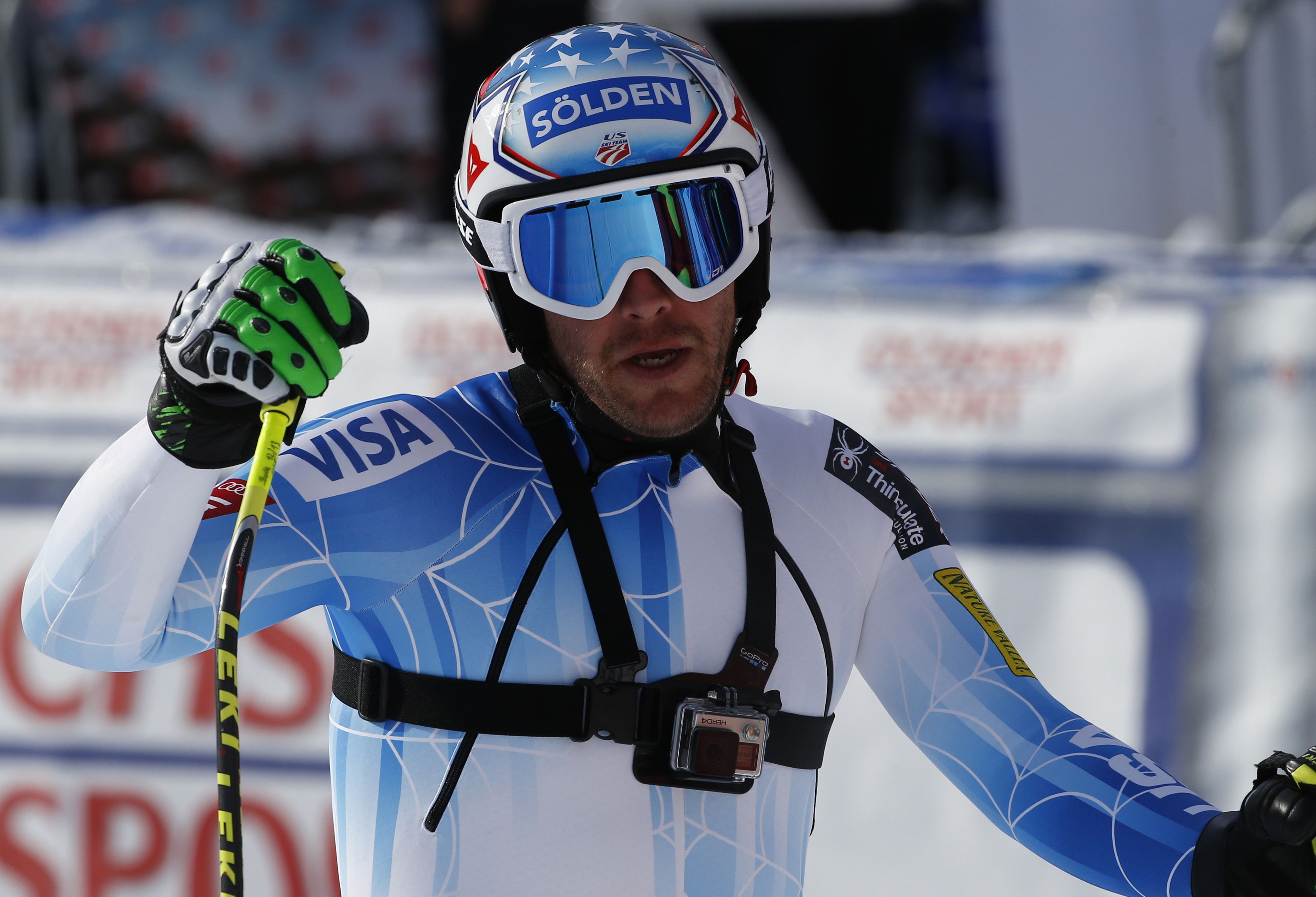 El esquiador estadounidense Bode Miller compite con una cámara GoPro.