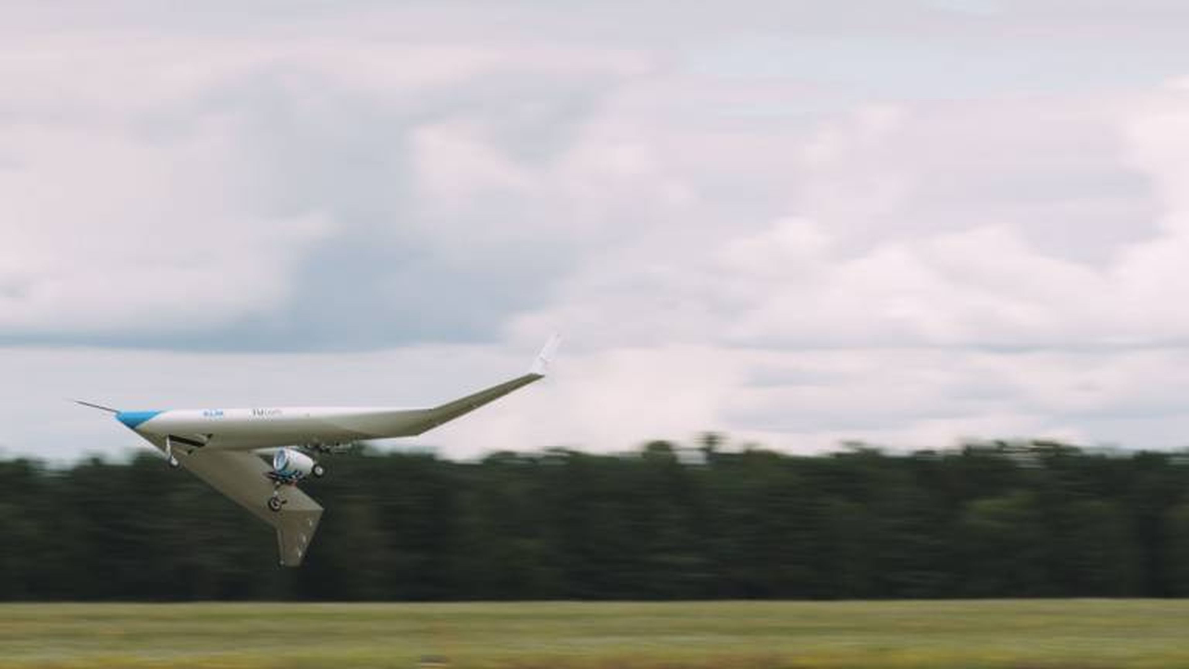 KLM: su revolucionario avión con forma de V comienza a volar