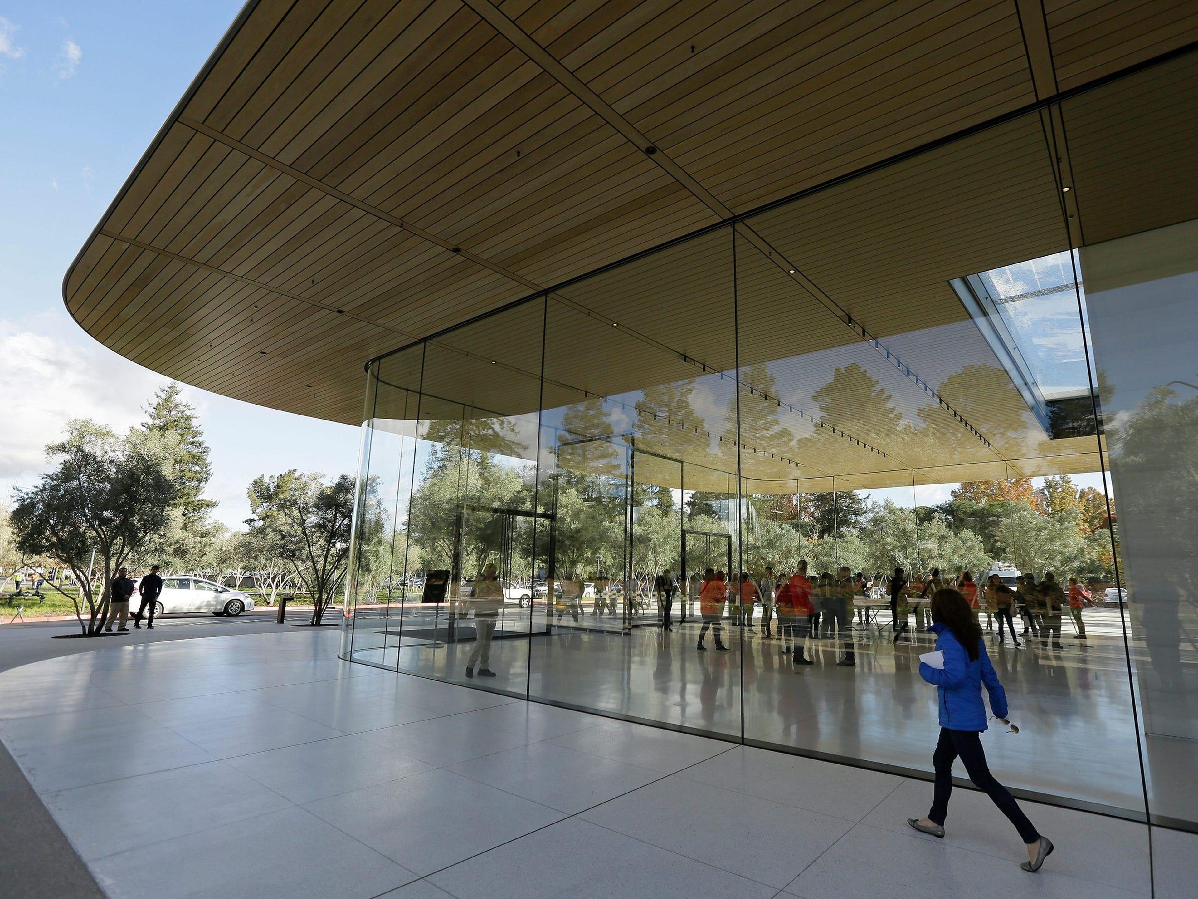 Centro de visitas en la sede de Apple en Cupertino, California.