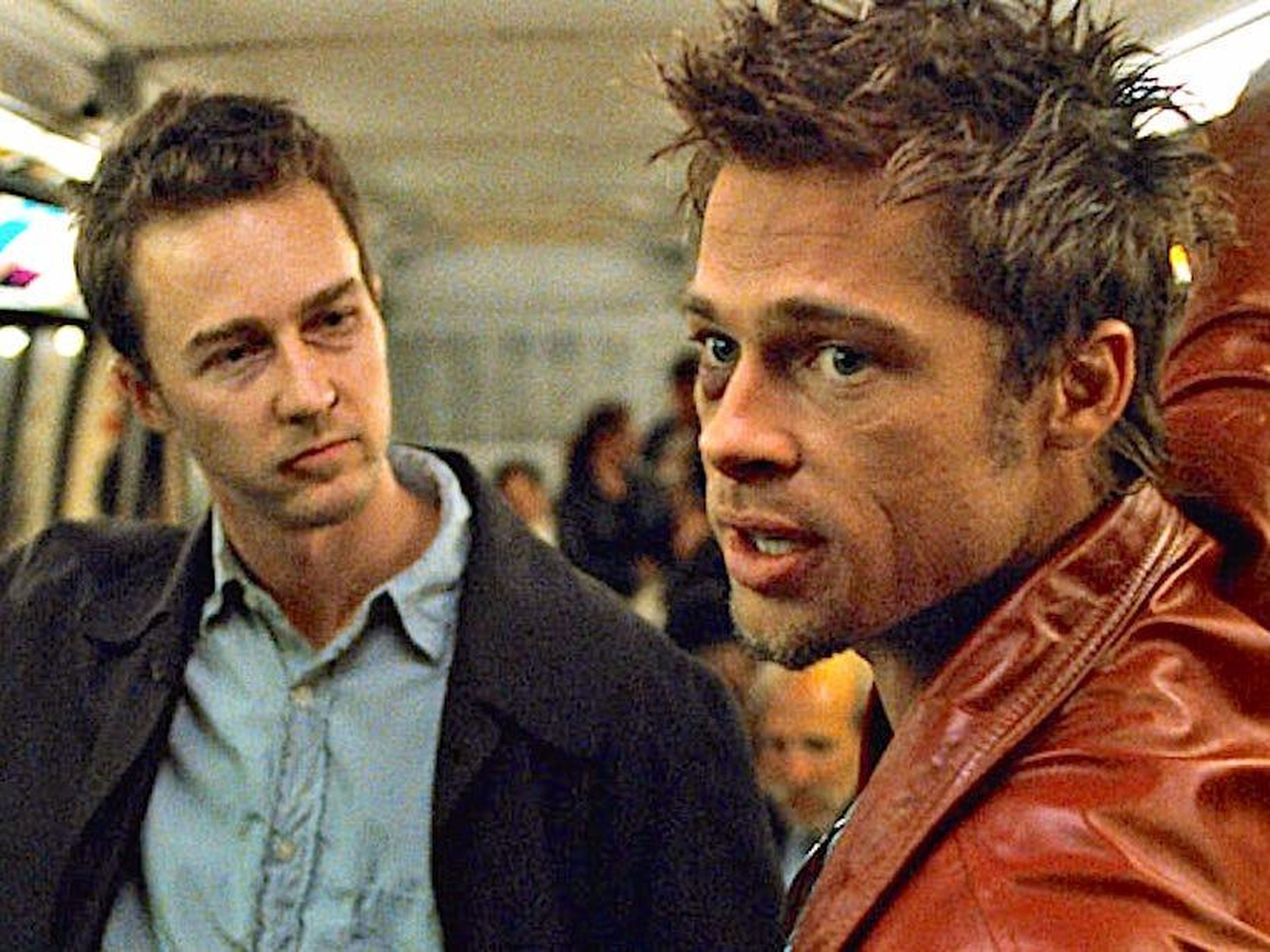 Edward Norton y Brad Pitt en 'El club de la lucha'.
