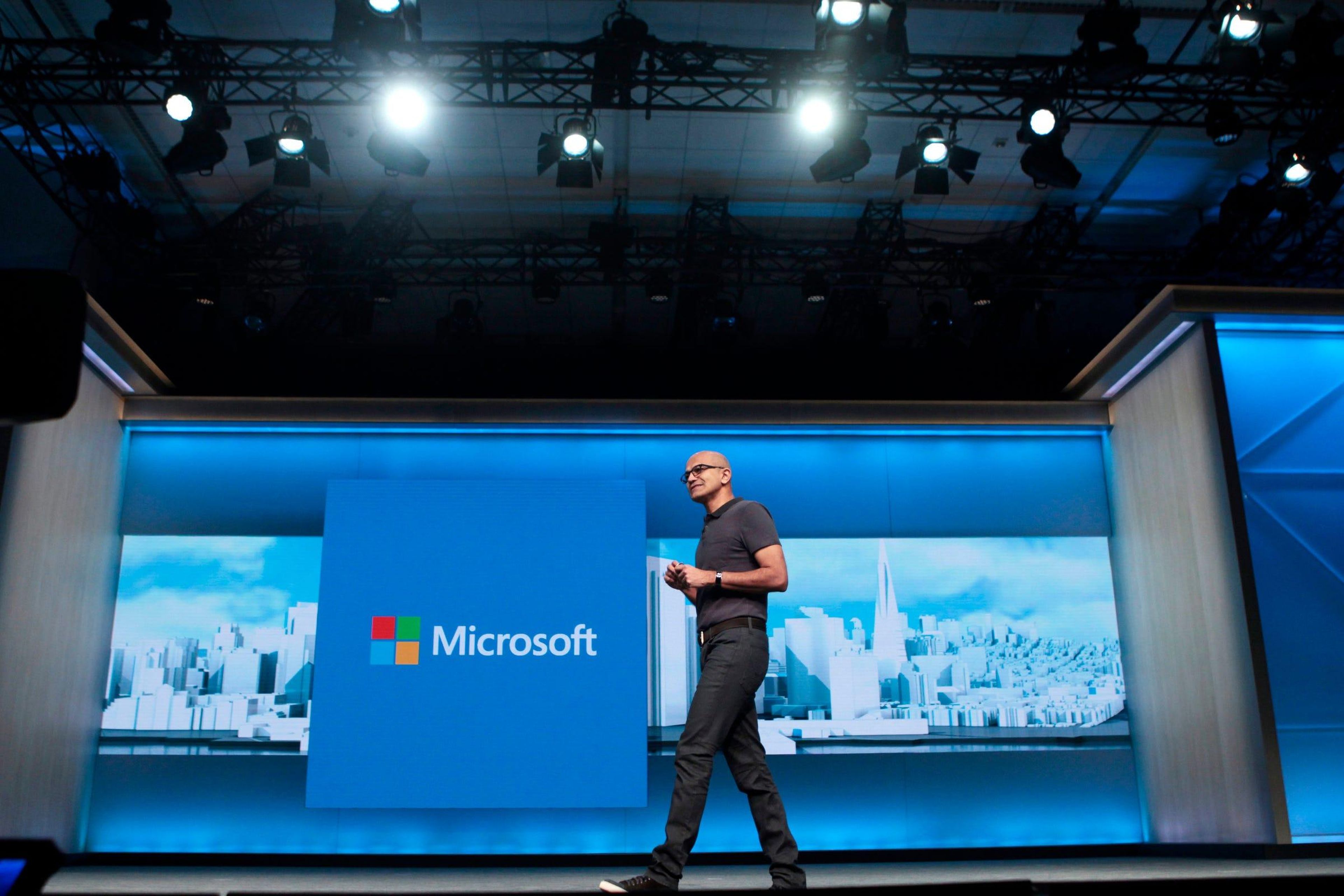 Microsoft ocupa el tercer puesto. El CEO, Satya Nadella, también ocupa un lugar destacado en la encuesta de 'Comparable' a las empleadas y empleados de BIPOC.