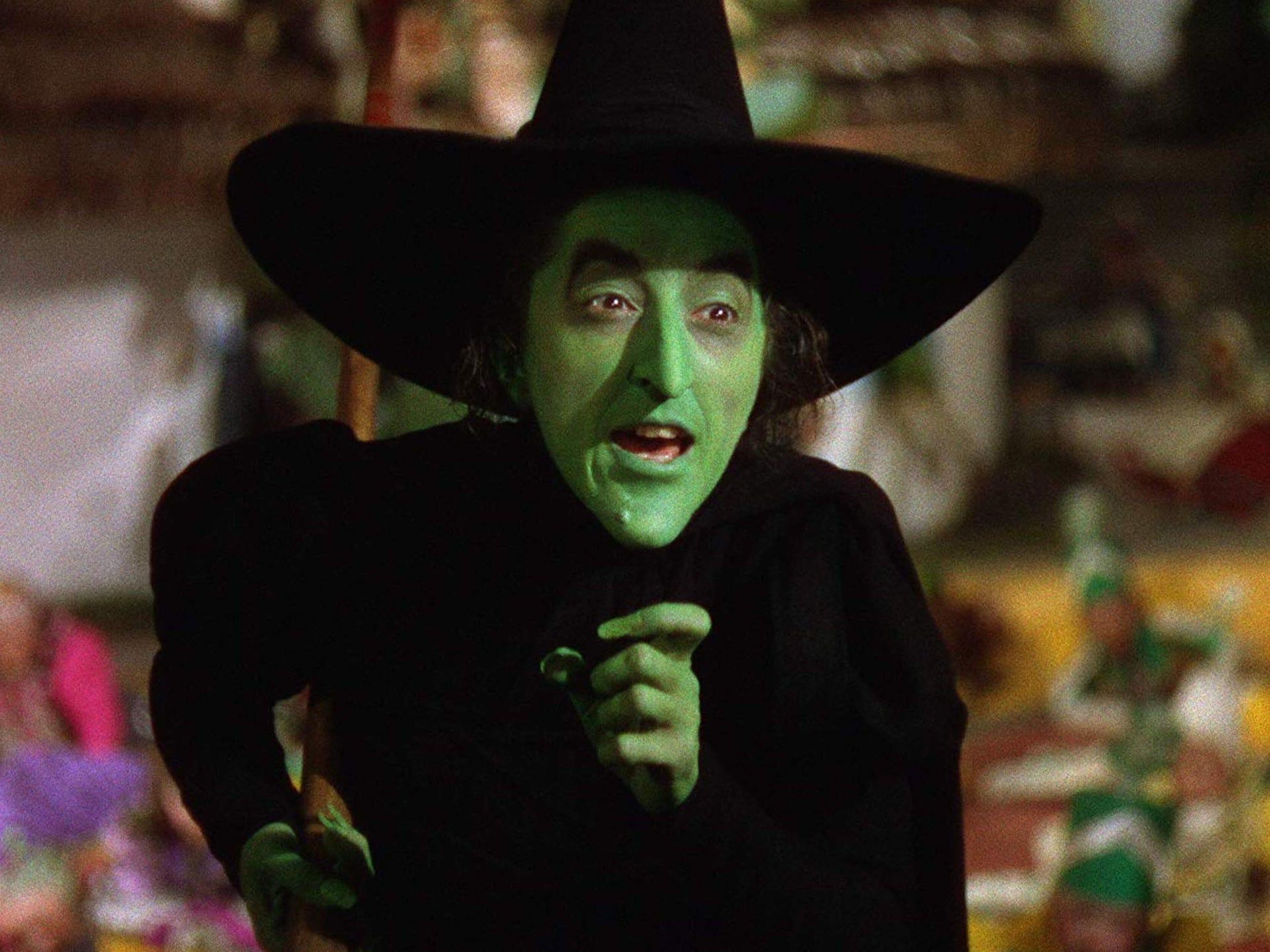 Margaret Hamilton como la Malvada Bruja del Oeste.