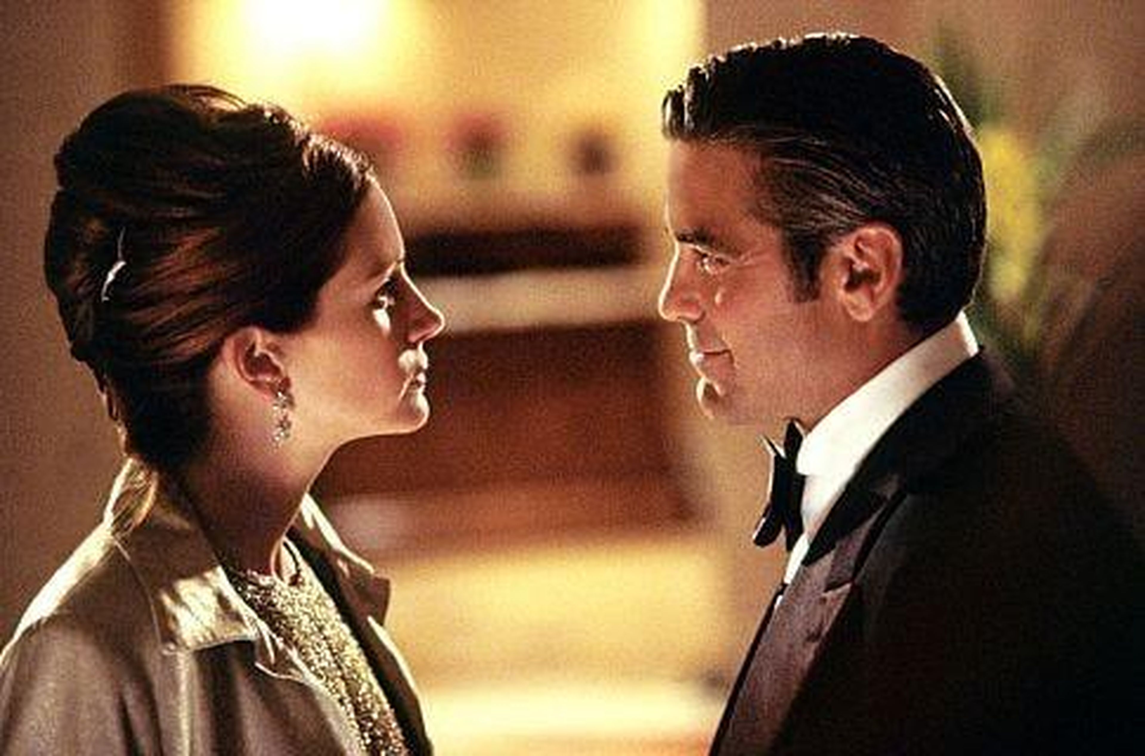 Julia Roberts y George Clooney en 'Ocean's Eleven'.
