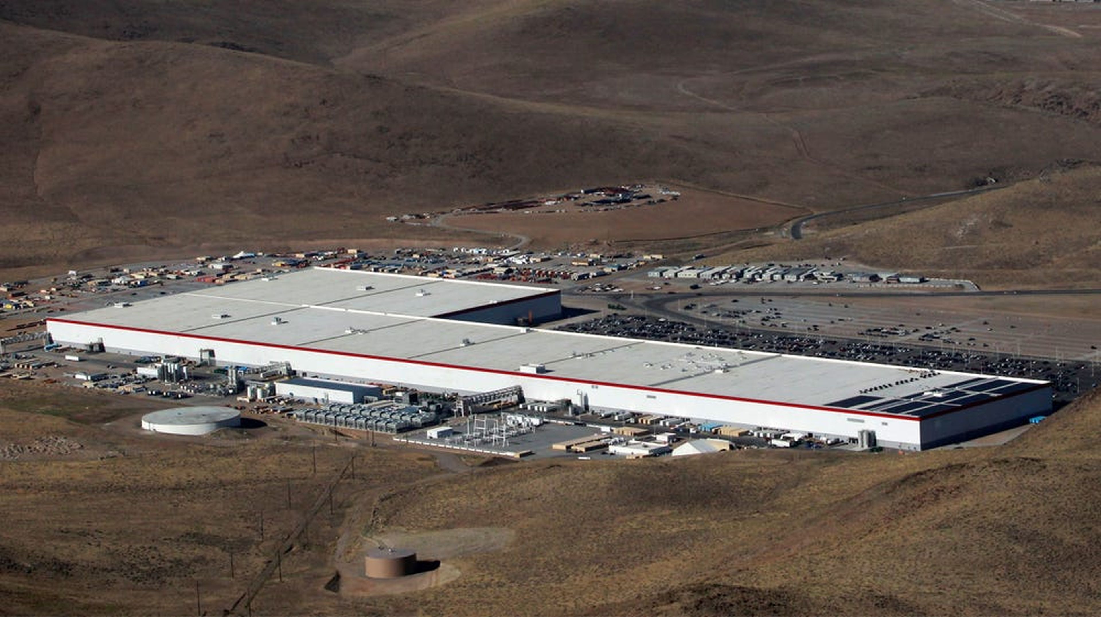 Panasonic hace la mayoría de las baterías de Tesla en su en su fábrica de Nevada.