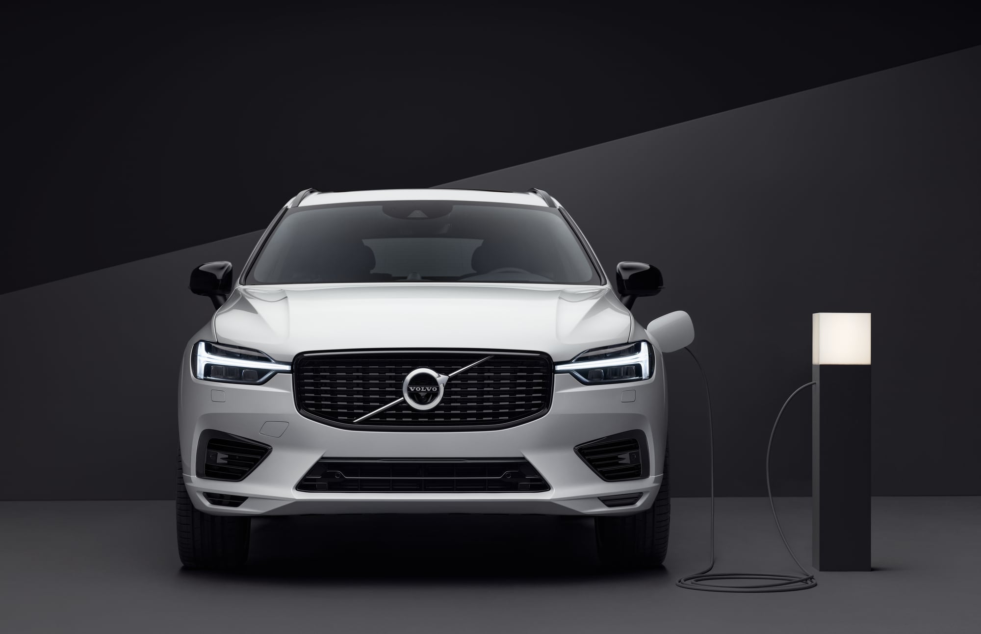 El Plan De Volvo Con Su XC60 Recharge En Renting: Híbrido Enchufable A ...