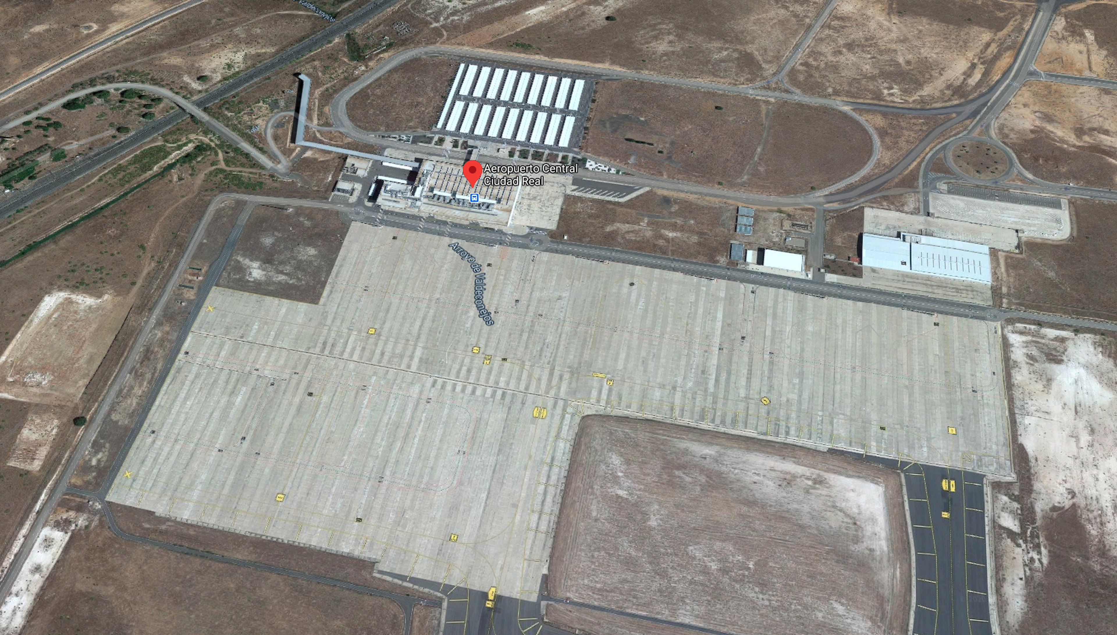 Vista aérea del Aeropuerto de Ciudad Real en Google Maps.