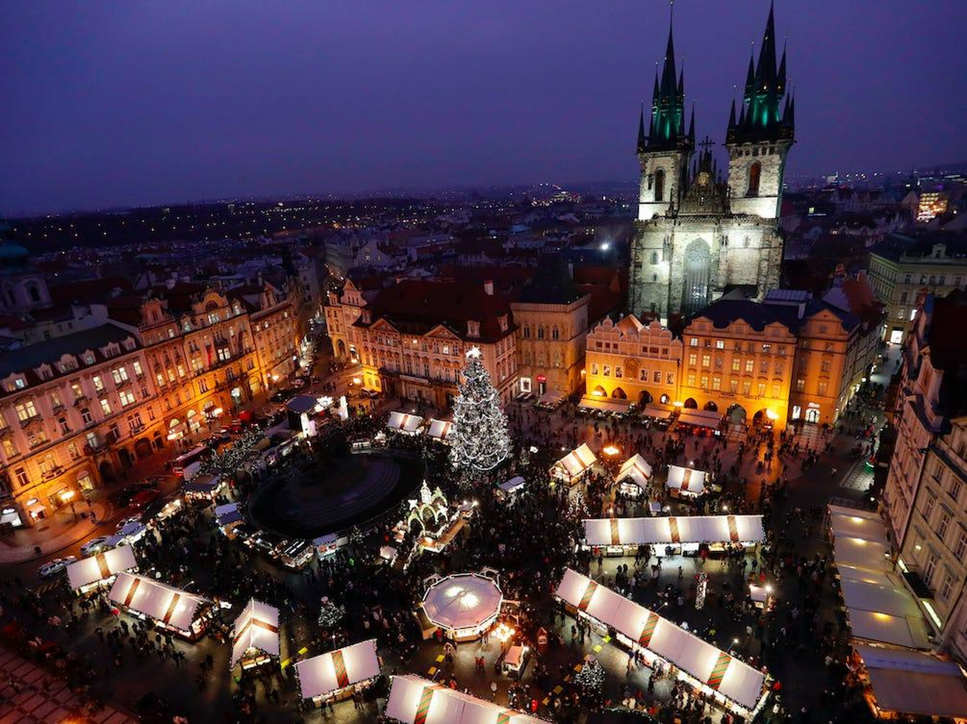 Plaza de la Ciudad Vieja en Praga, República Checa, el 5 de diciembre de 2019.