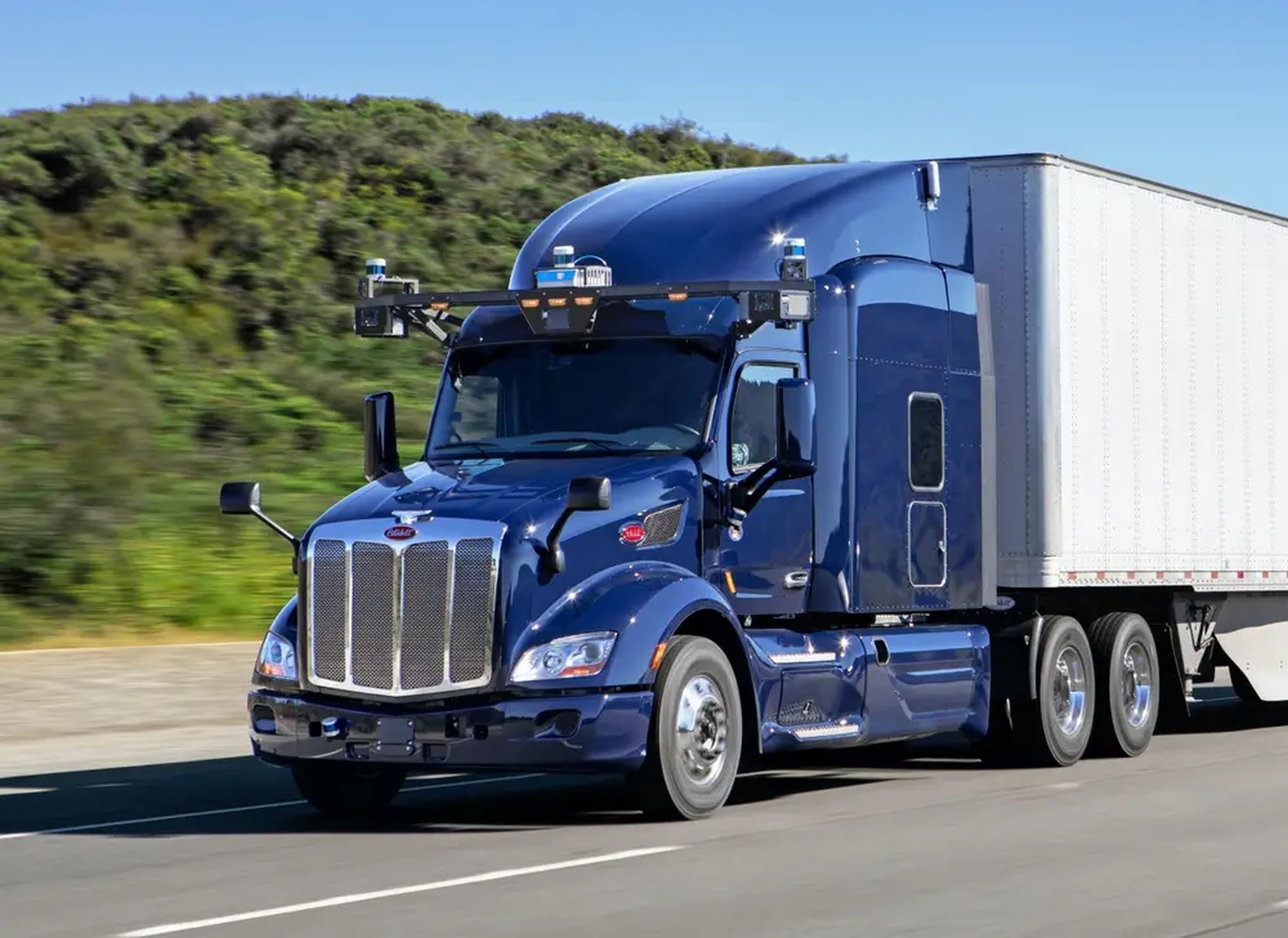 Aurora and Paccar will work together to develop, test, and sell self-driving big rigs, the firms announced Tuesday.
