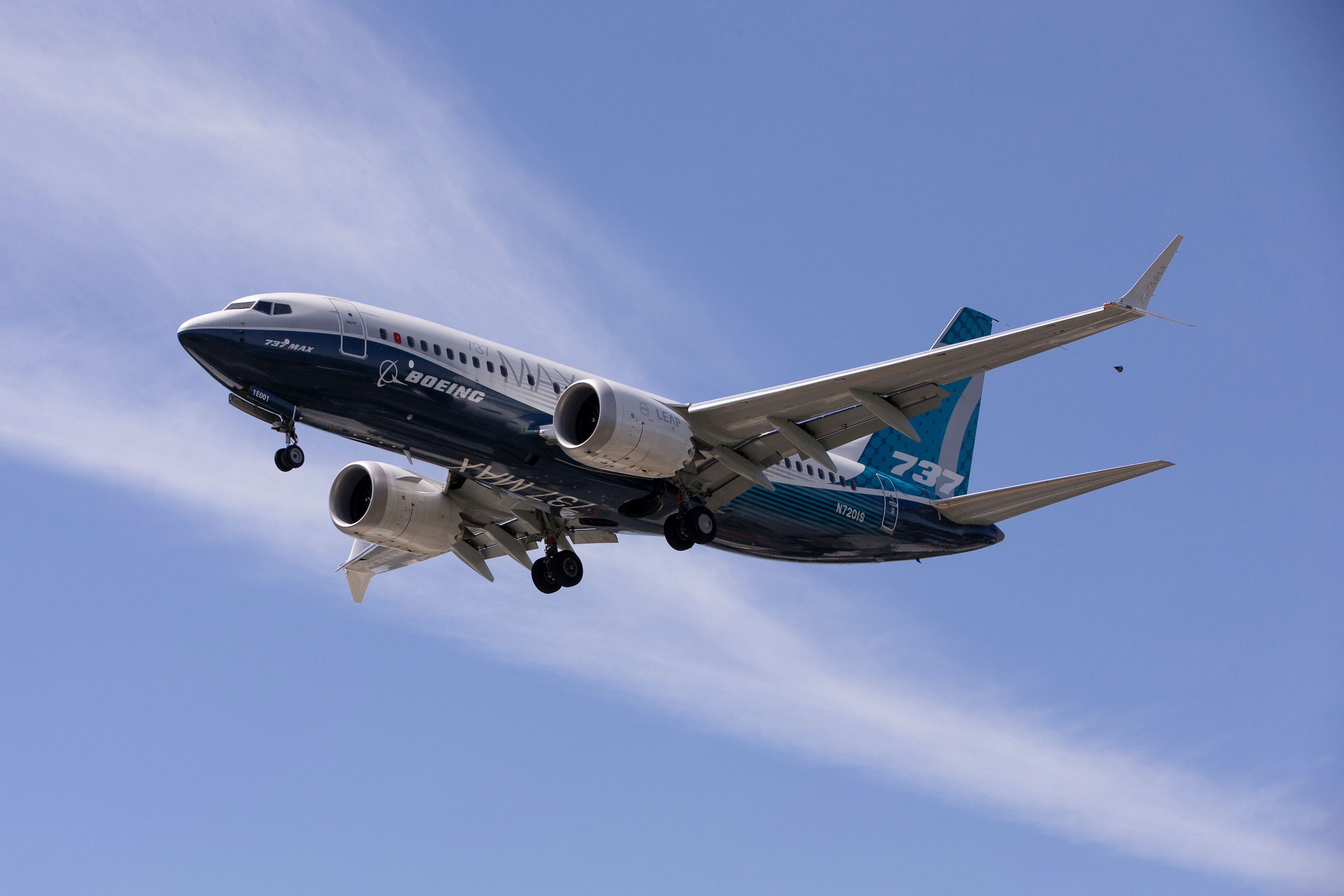 Un Boeing 737 Max aterriza tras un vuelo de prueba en Seattle, Washington, EEUU, en junio de 2020.