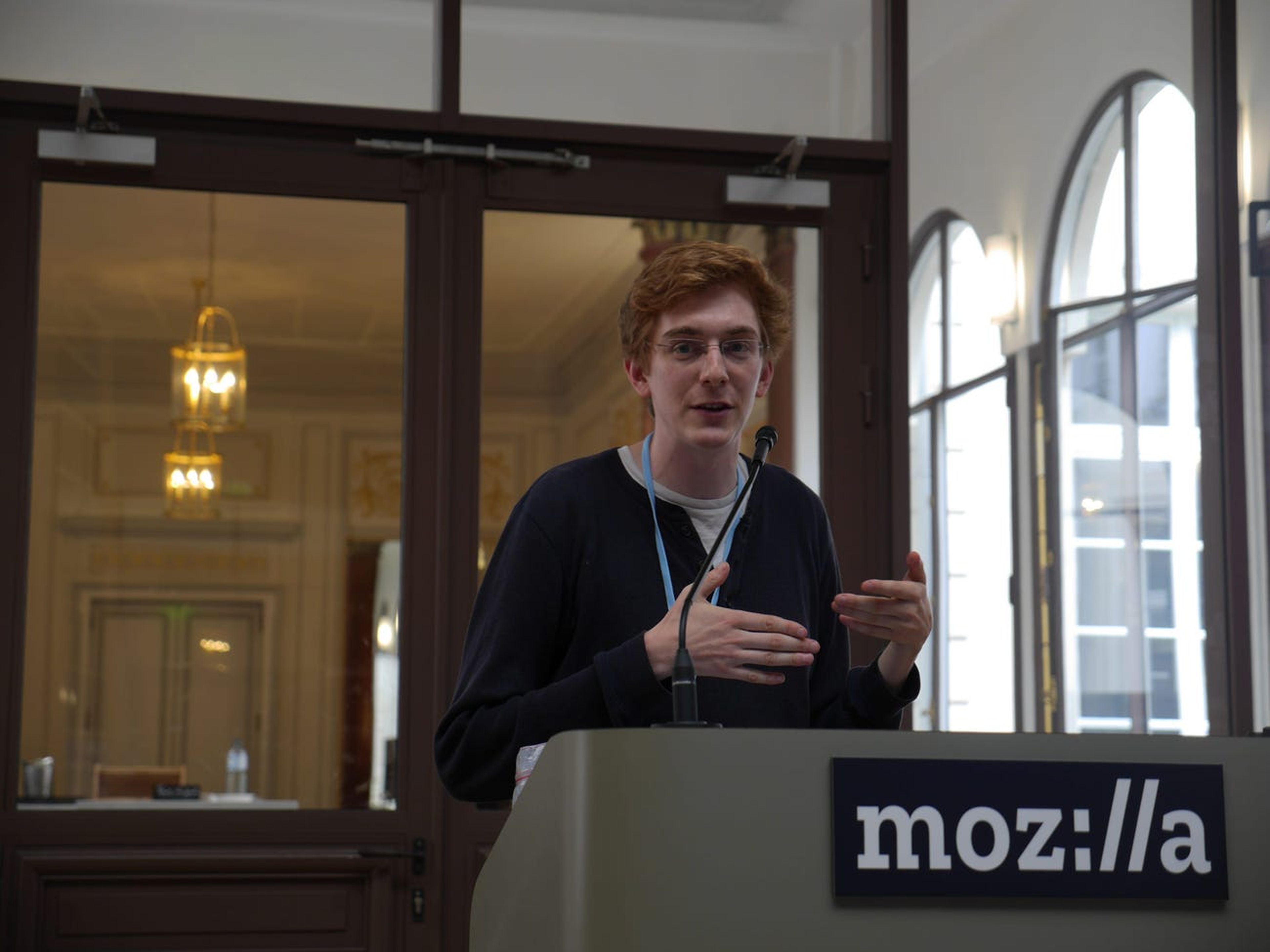Donenfeld presentando WireGuard en una conferencia en la sede de Mozilla en París en 2017.