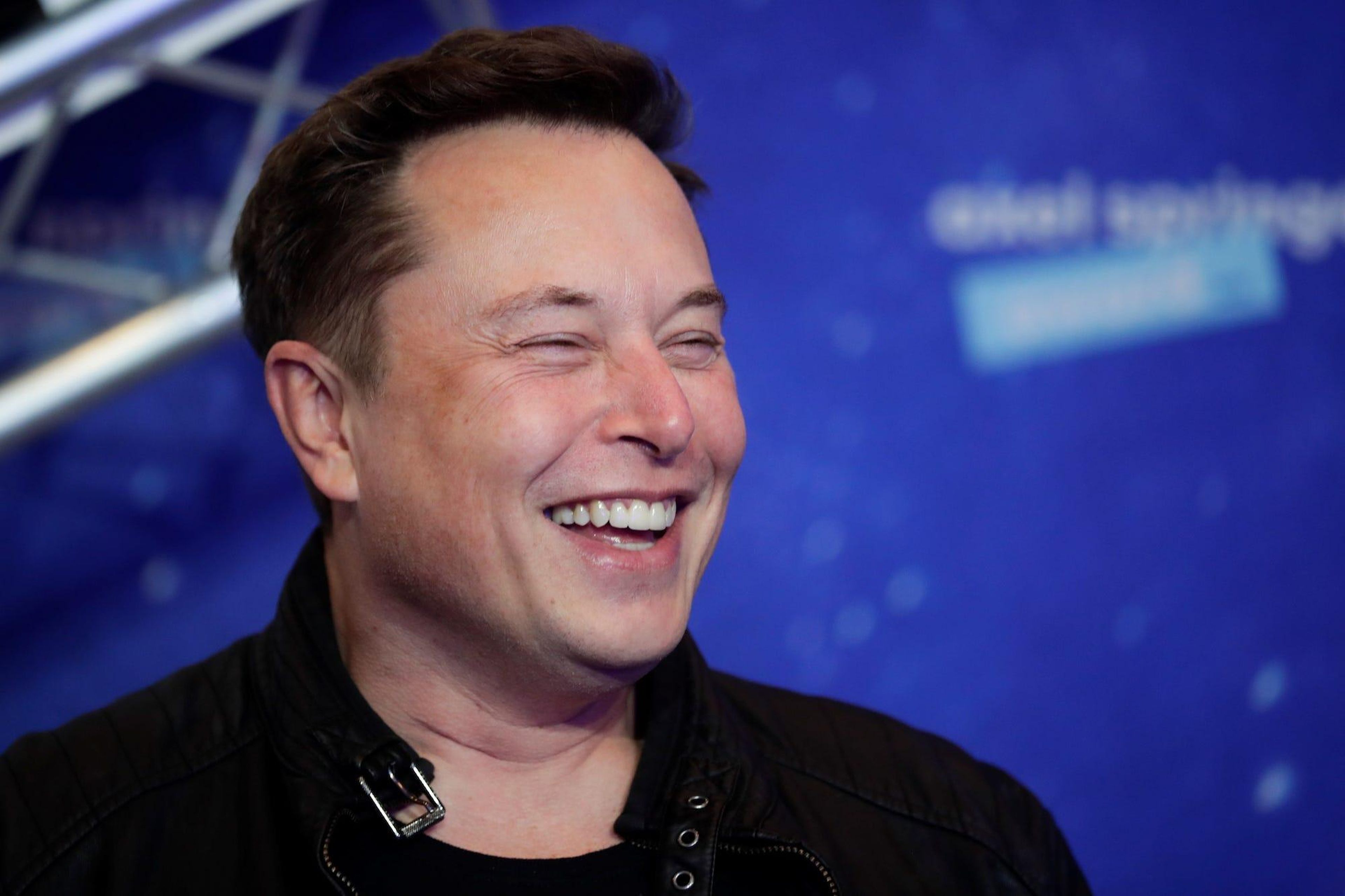 Musk espera poder llevar a un millón de personas a Marte en 2050 con los cohetes de SpaceX.
