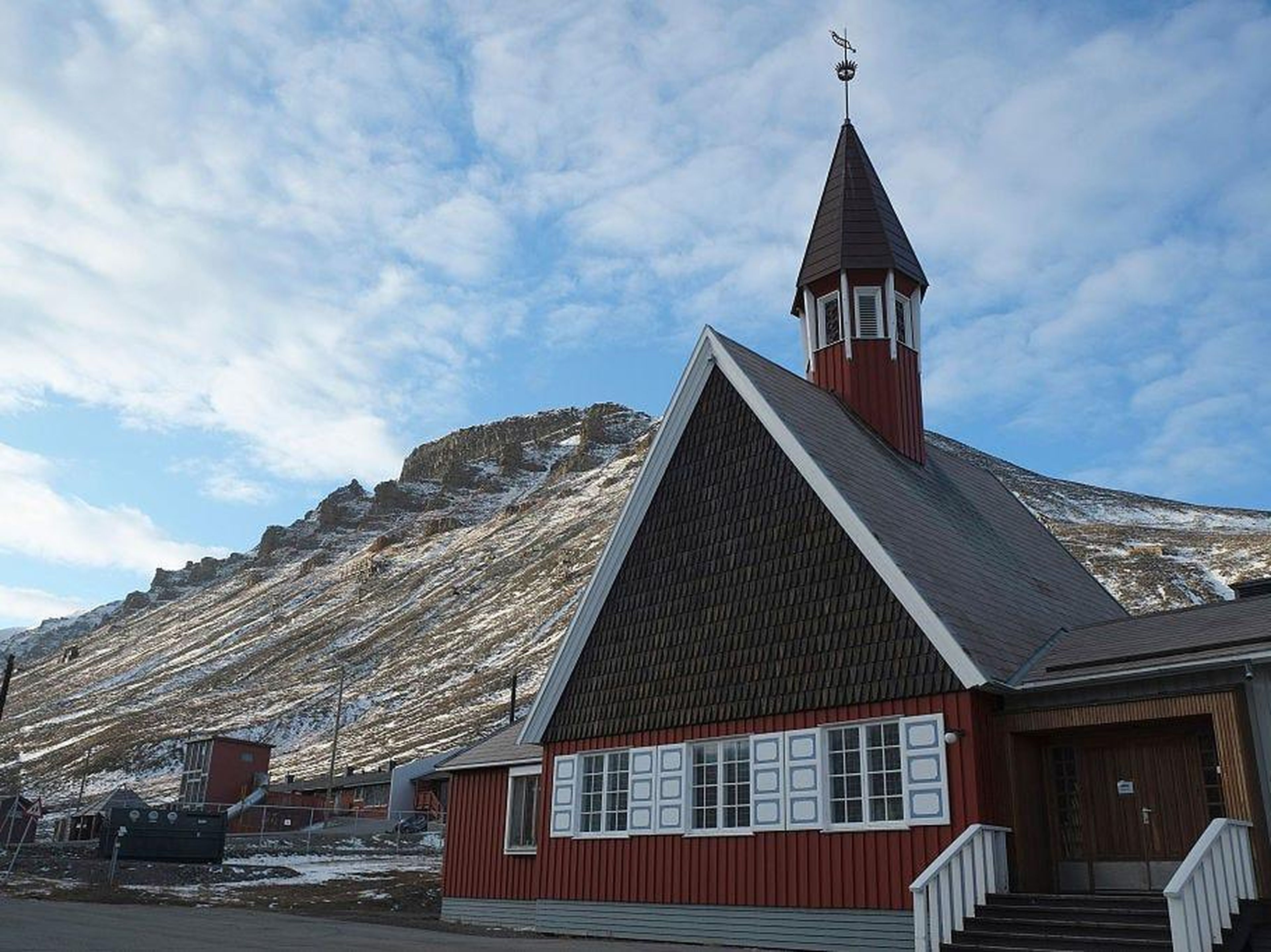 La iglesia de Svalbard en Longyearbyen.