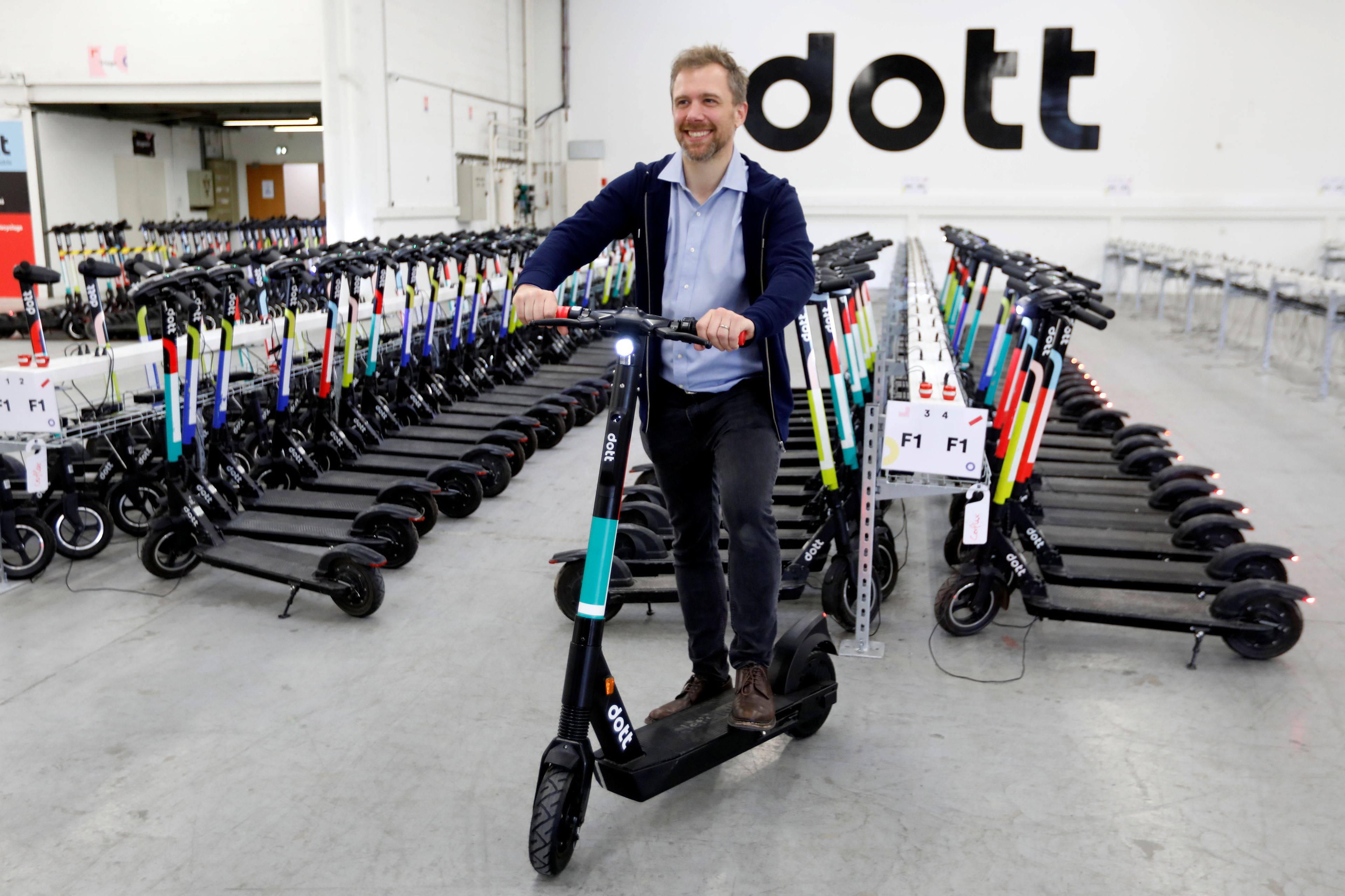 Maxim Romain, COO y cofundador de Dott, una empresa de patinetes eléctricos compartidos