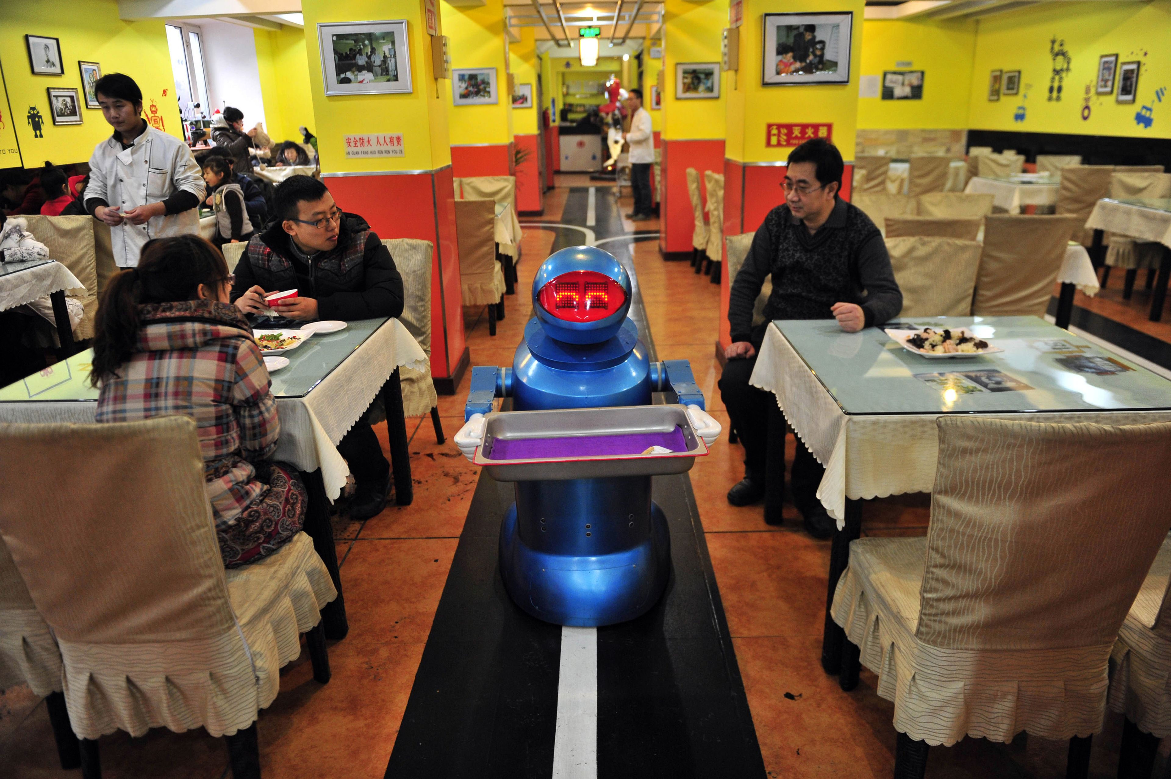 robot camarero hostelería