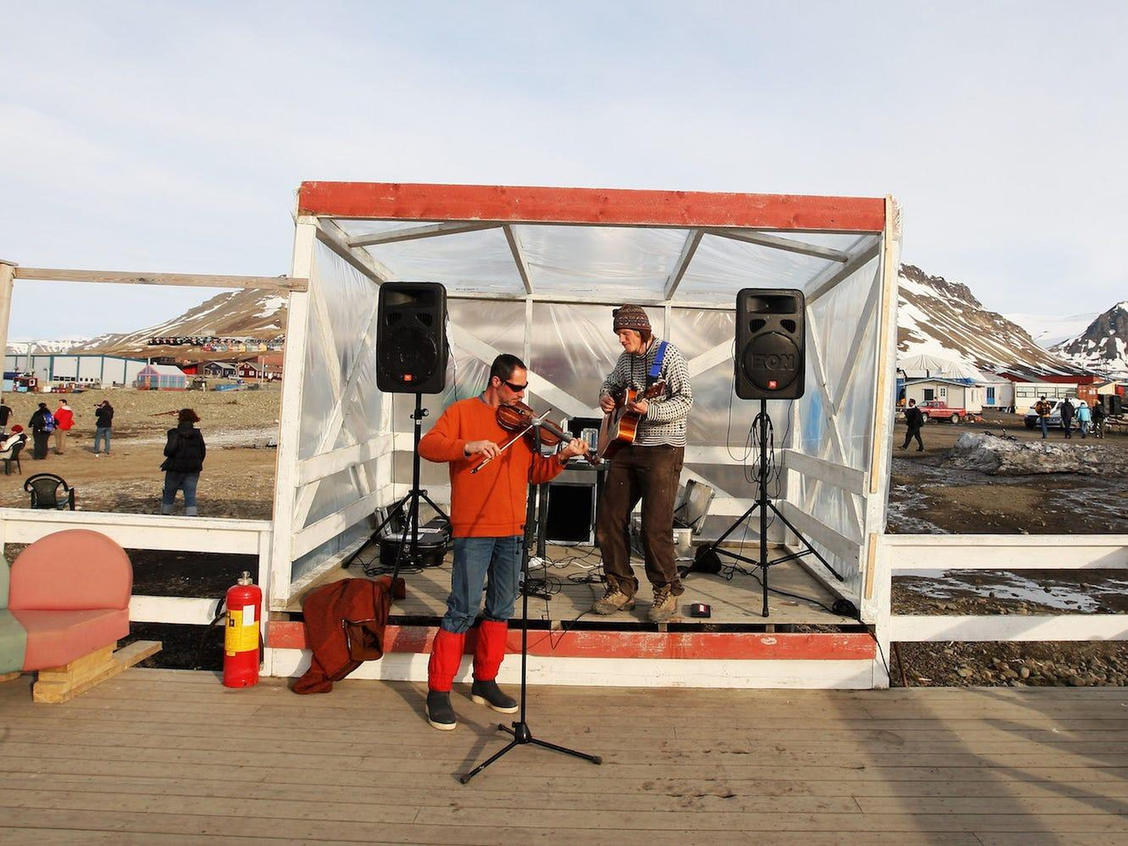Una celebración de verano en Longyearbyen.