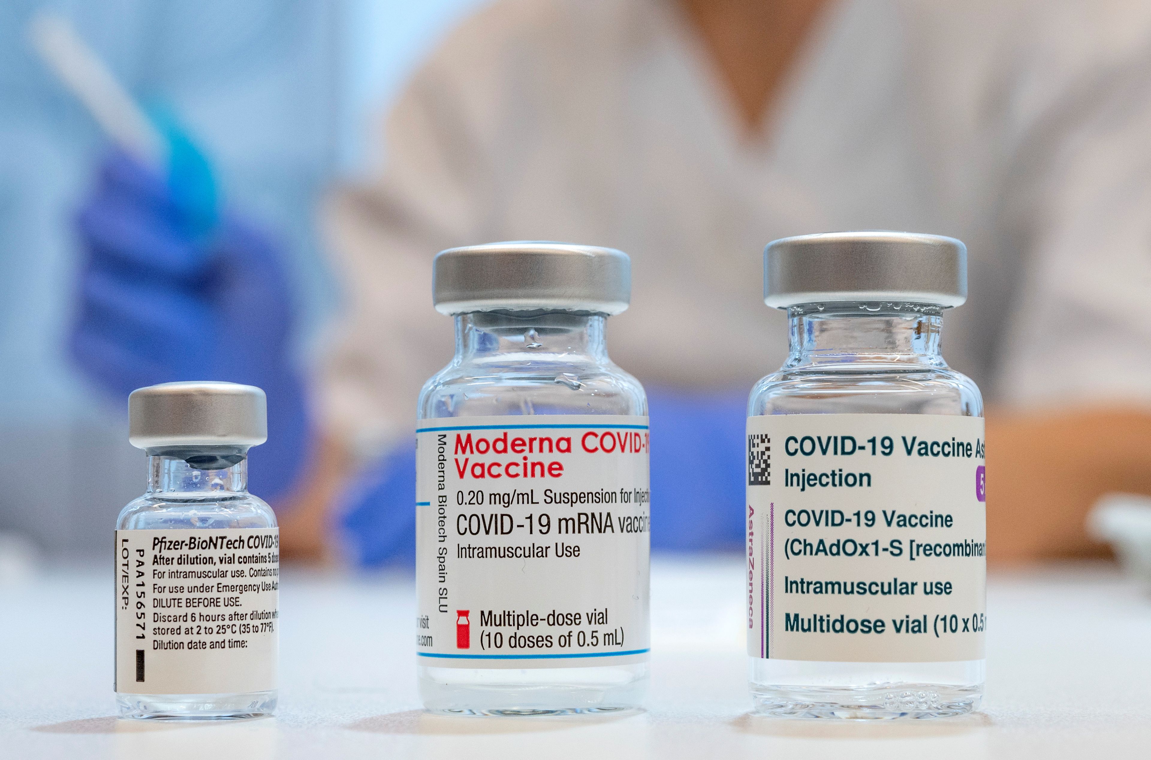 Vacunas del coronavirus de Pfizer / BioNTech, Moderna y AstraZeneca