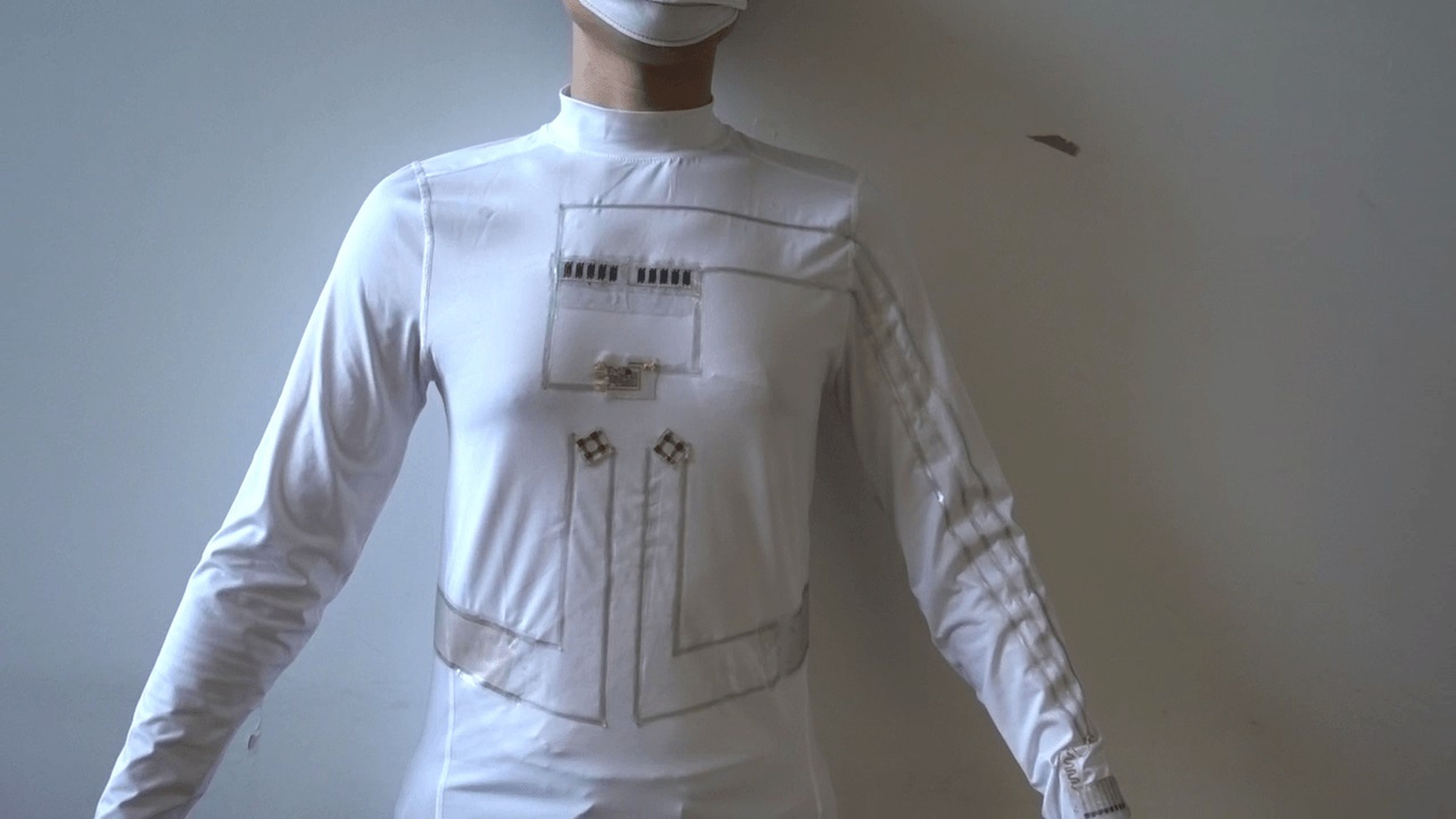 Camiseta capaz de cargar tu móvil con el cuerpo