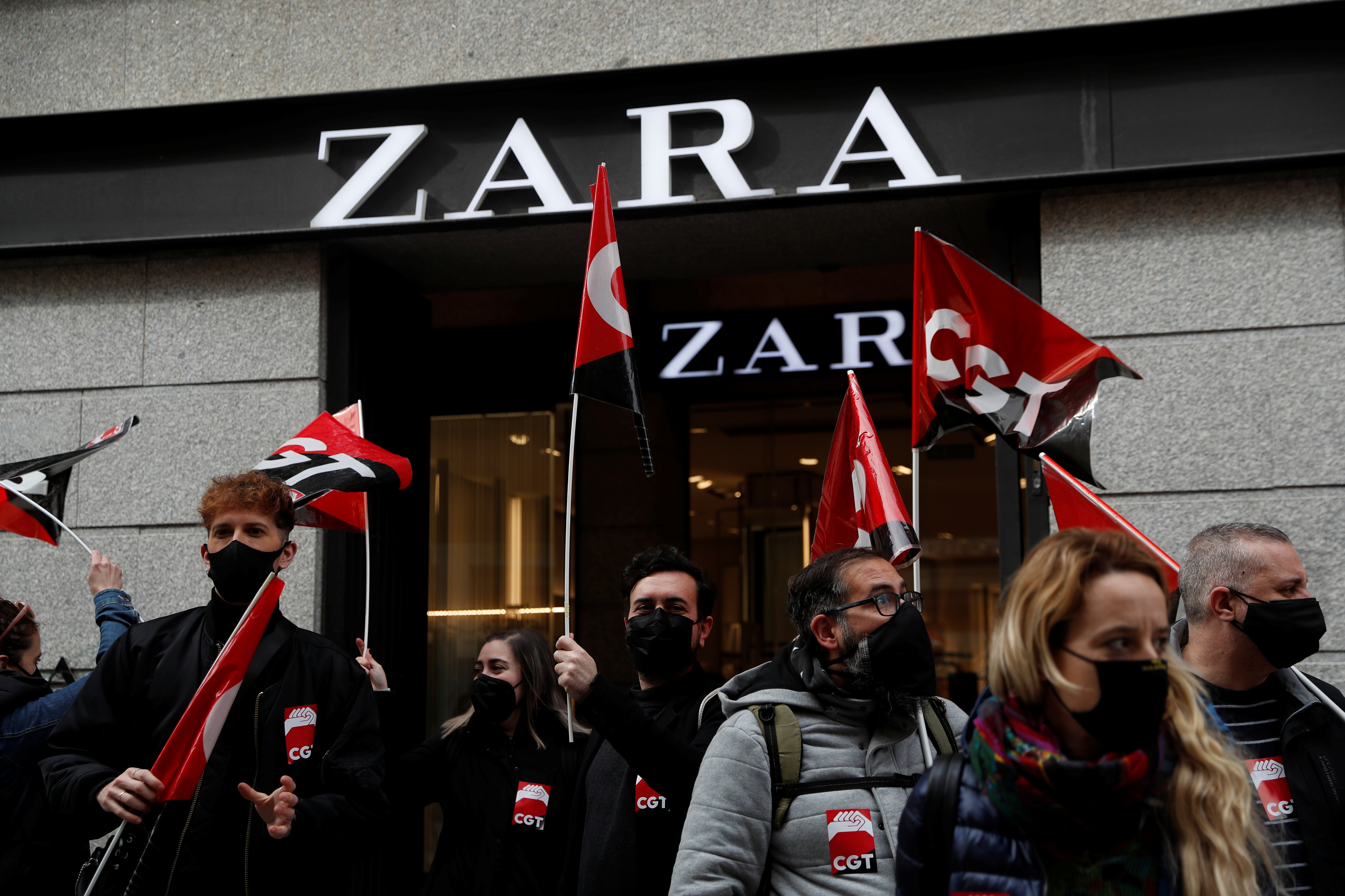 El Cierre De Tiendas Inditex Avanza En España Cargado De Polémica ...