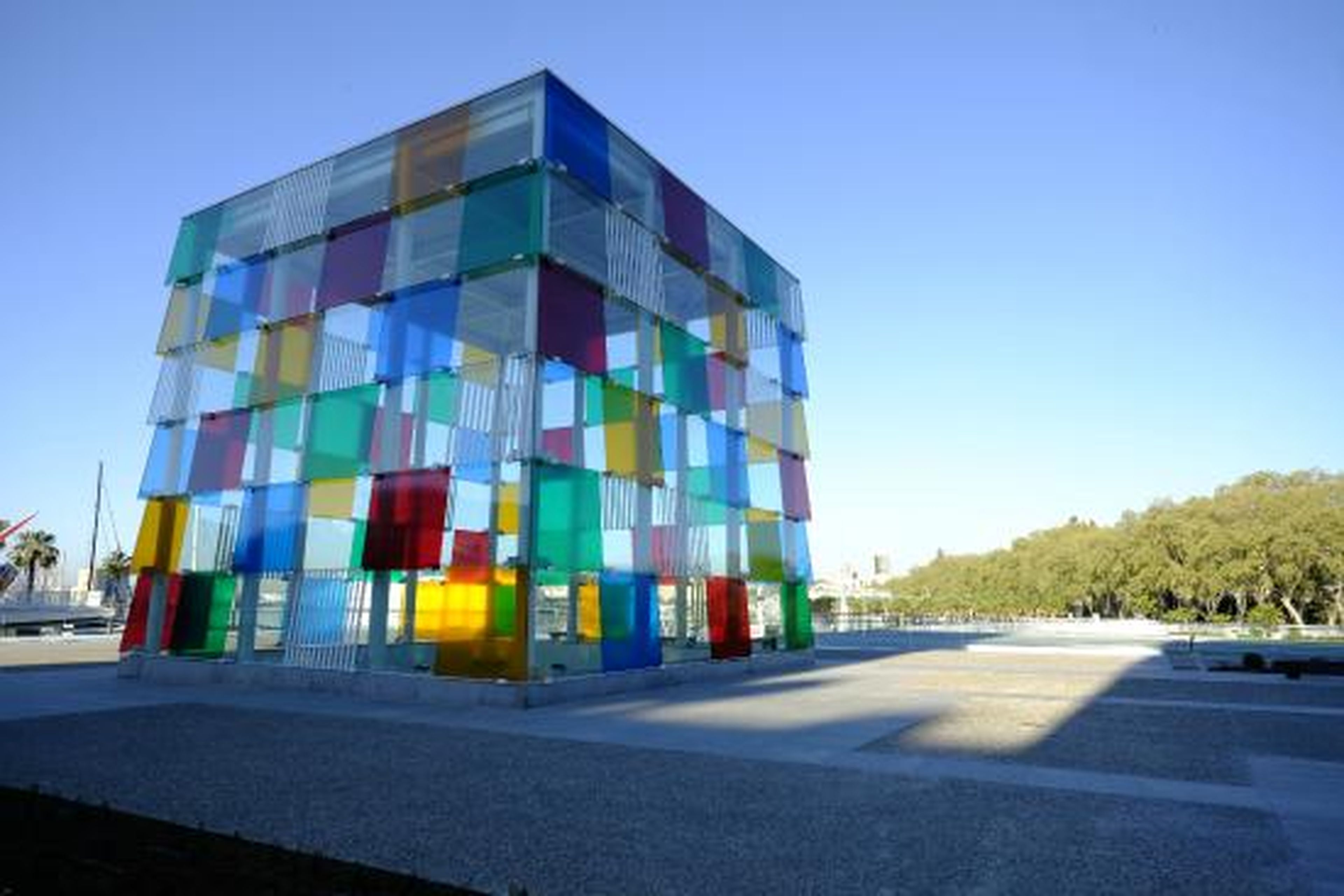 El museo Pompidou en Málaga es uno de los atractivos turísticos de la ciudad.