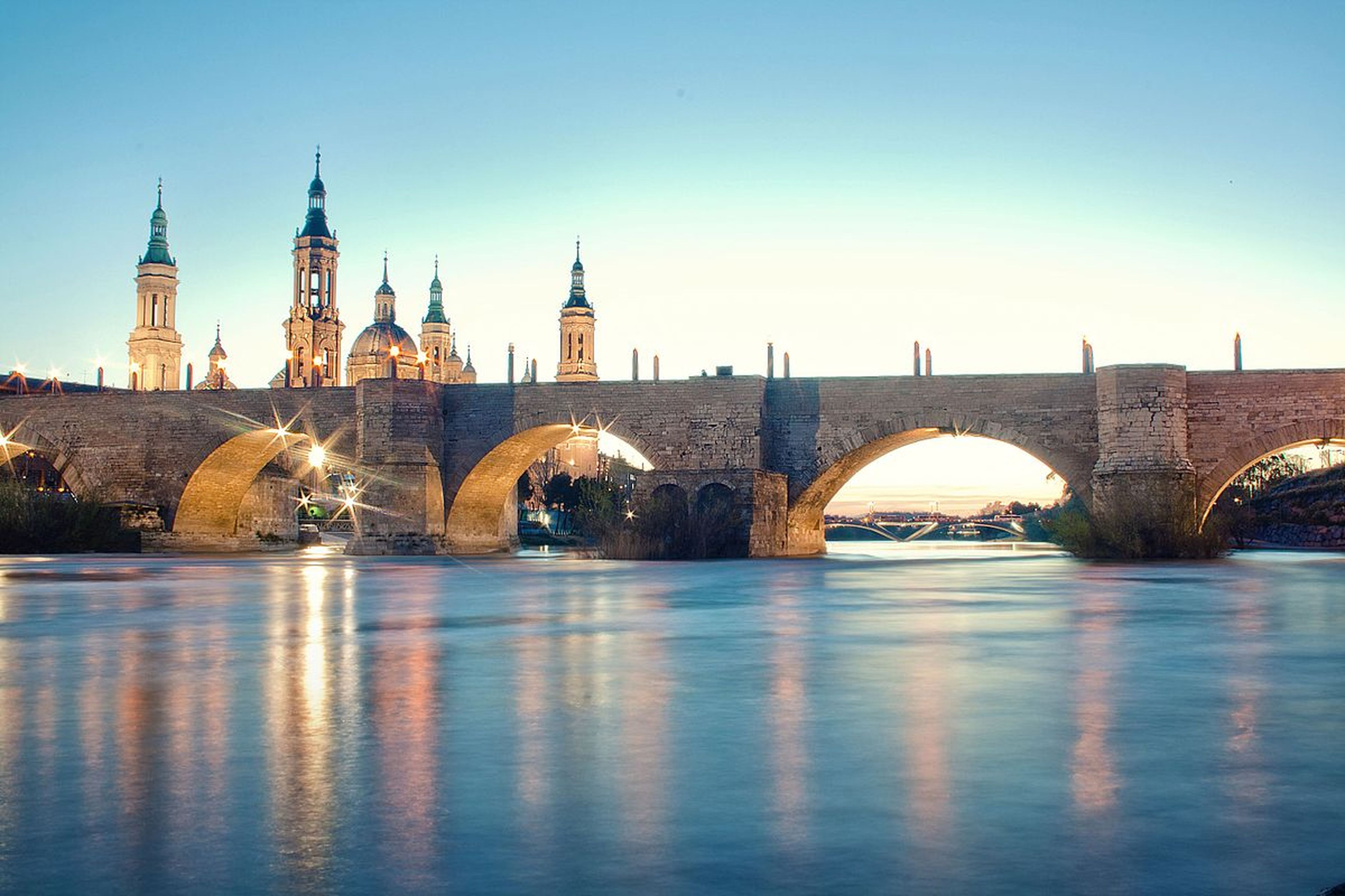 Puente de piedra de Zaragoza.