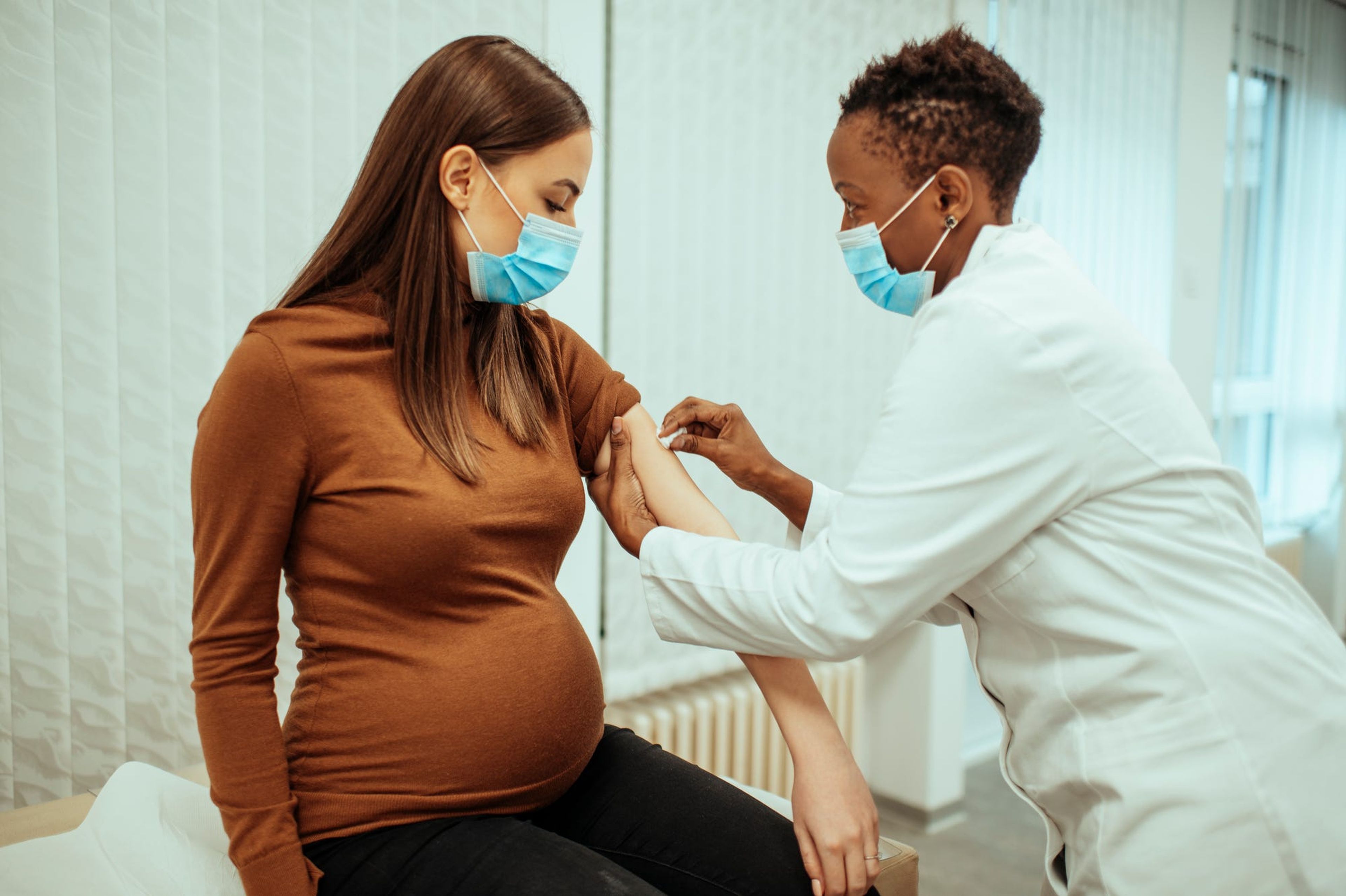 Vacuna a mujer embarazada