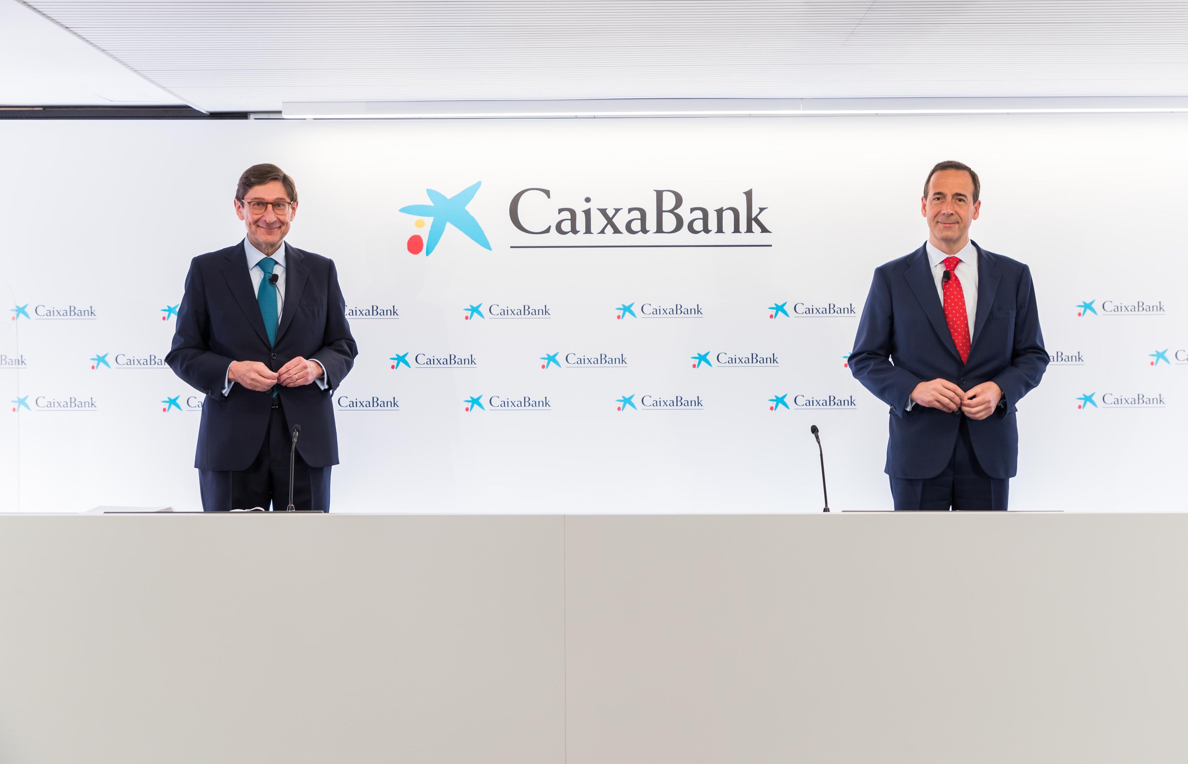 José Ignacio Goirigolzarri y Gonzalo Gortázar, presidente y consejero delegado de la entidad resultante de la fusión de Bankia y CaixaBank.