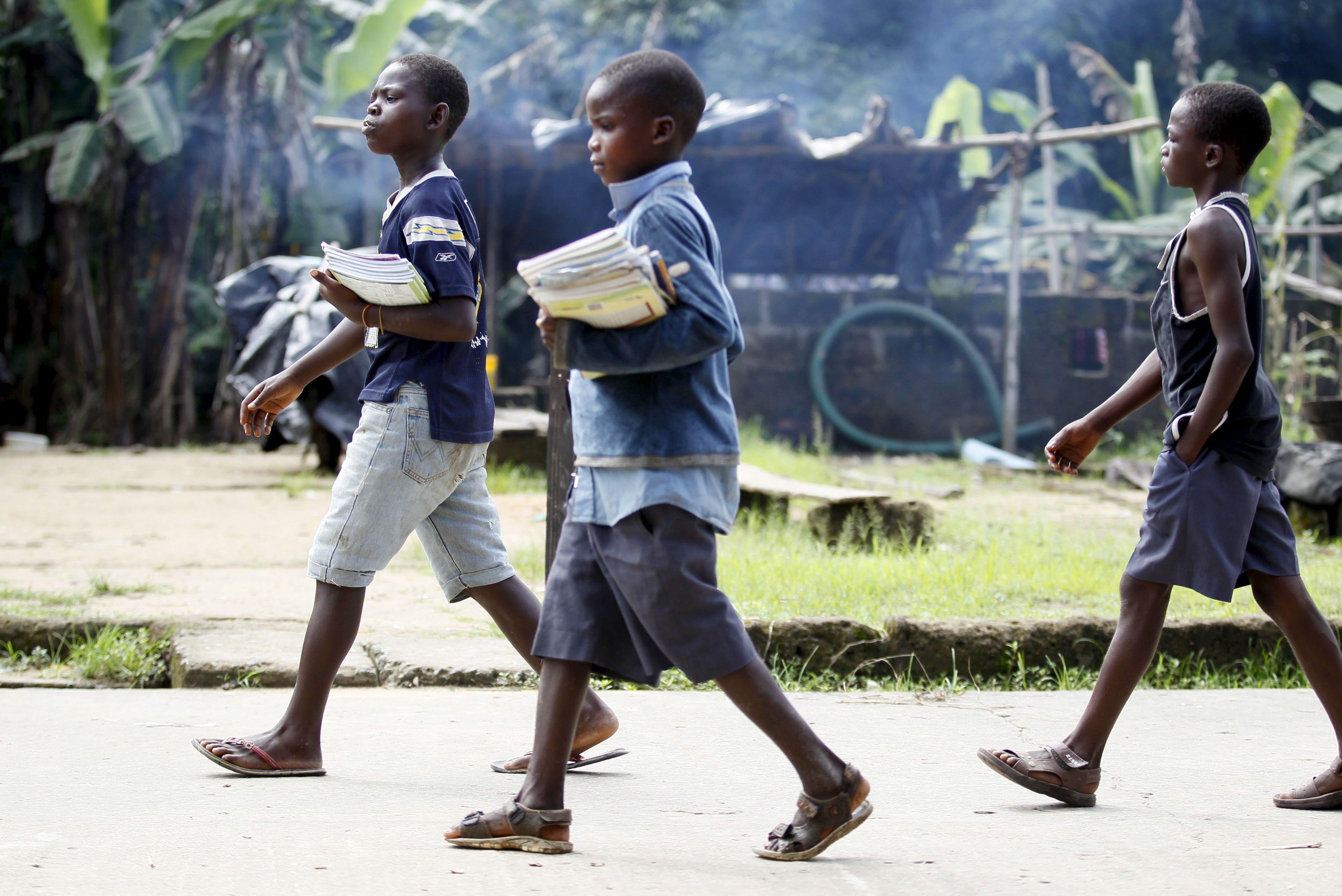 niños Nigeria calle