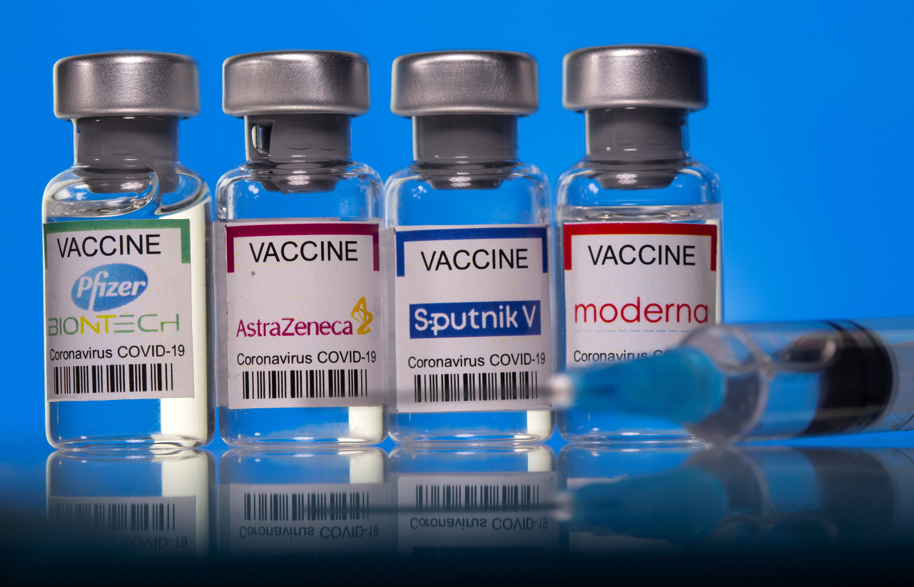 ¿Se pueden mezclar diferentes vacunas contra el COVID-19?
