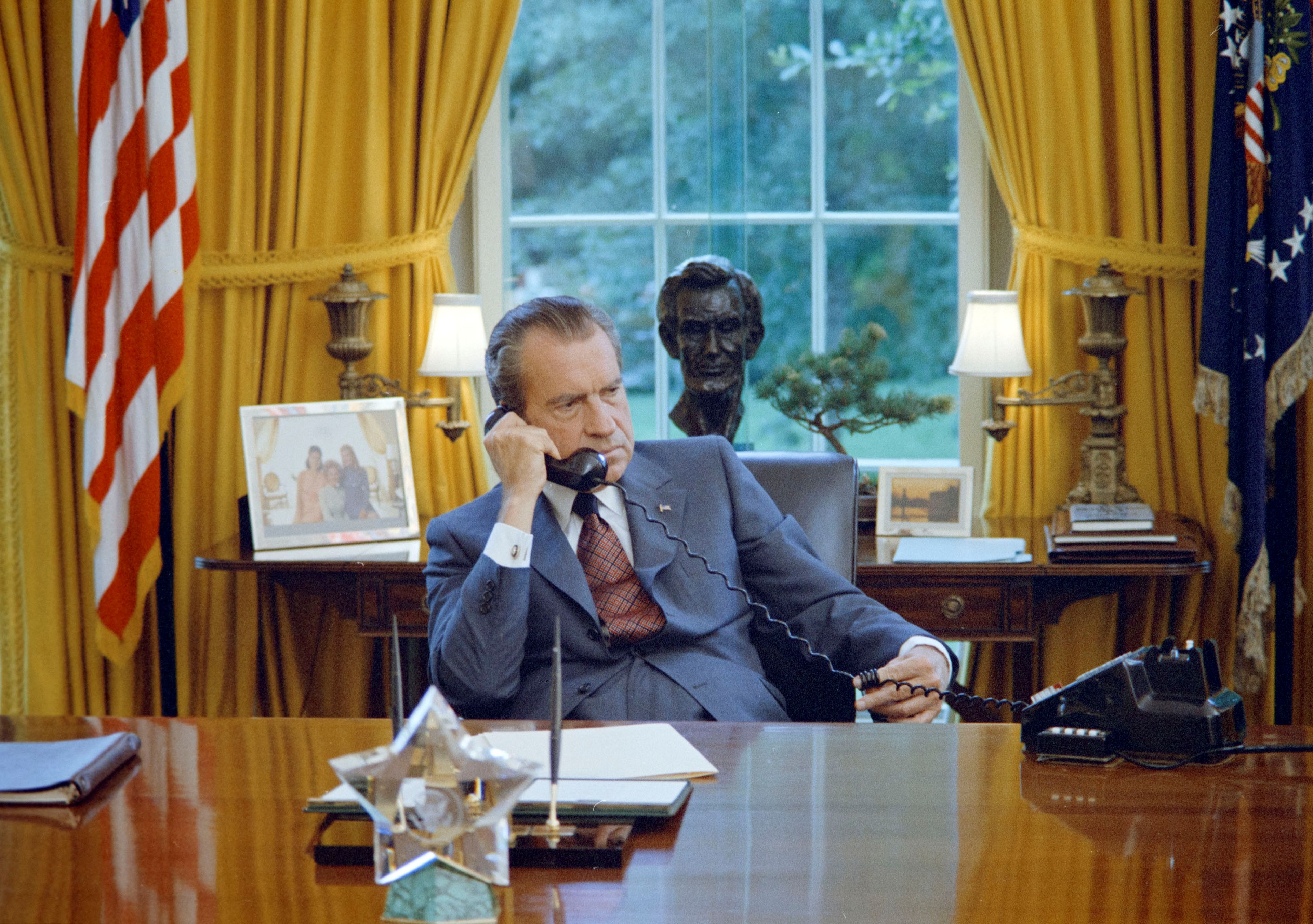 Richard Nixon en el despacho oval de la Casa Blanca.